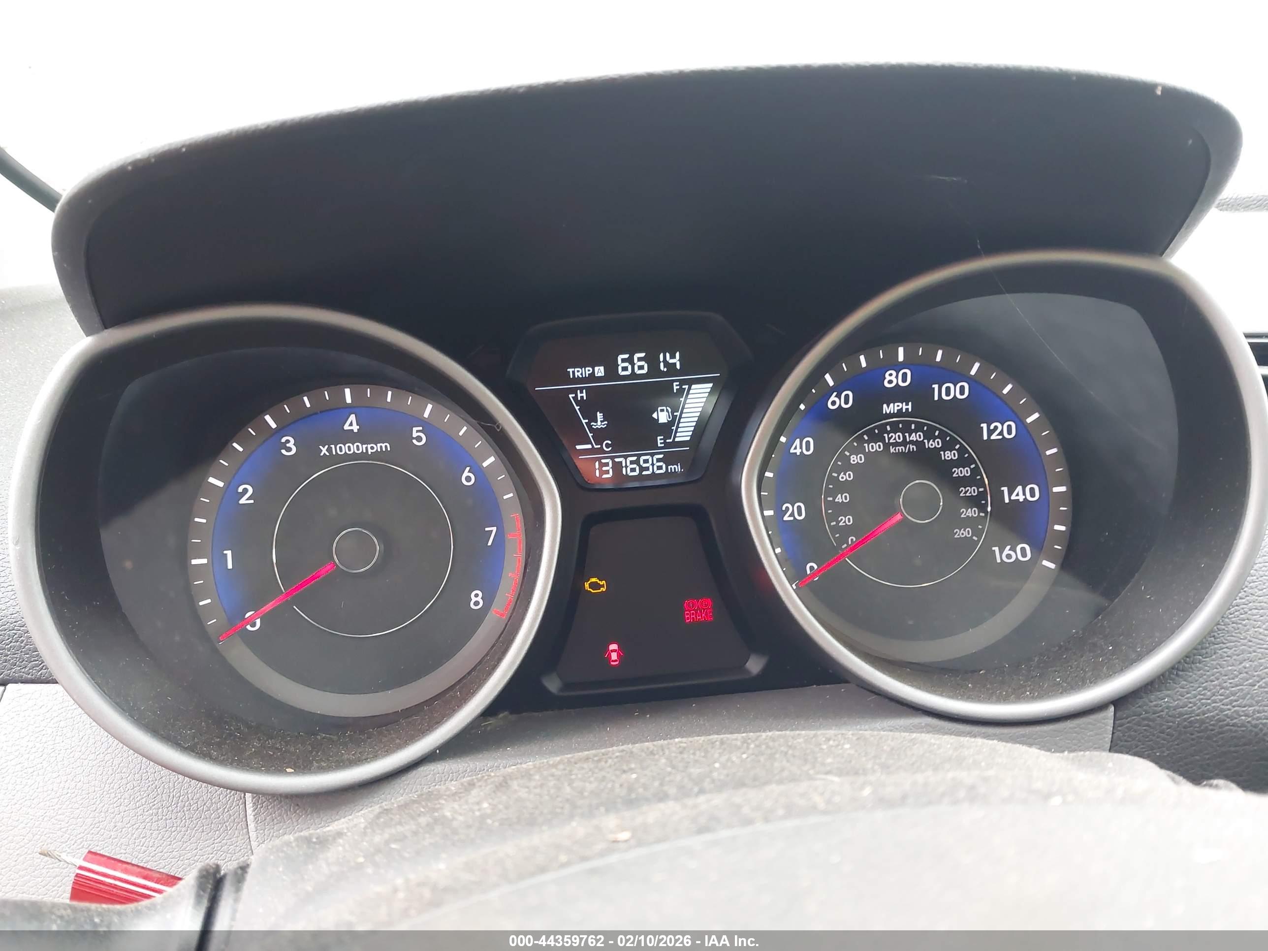 HYUNDAI ELANTRA image 7
