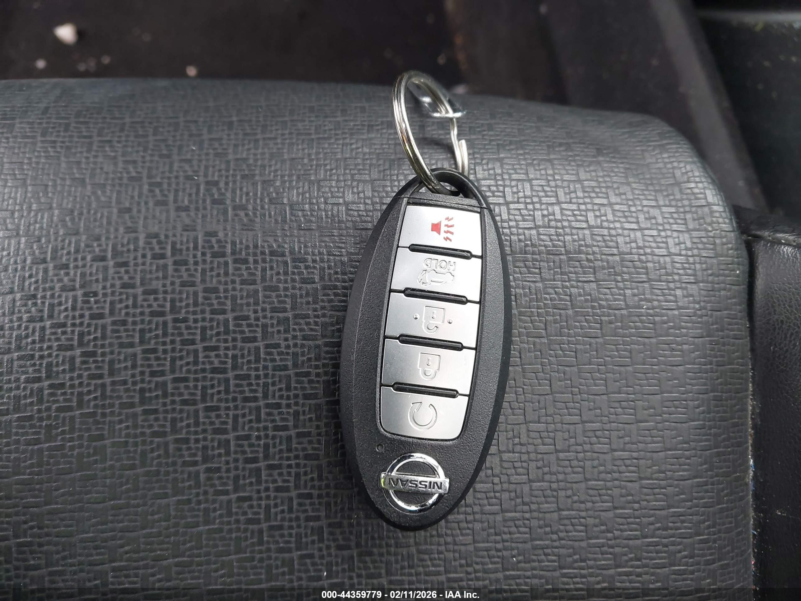 NISSAN ROGUE image 11