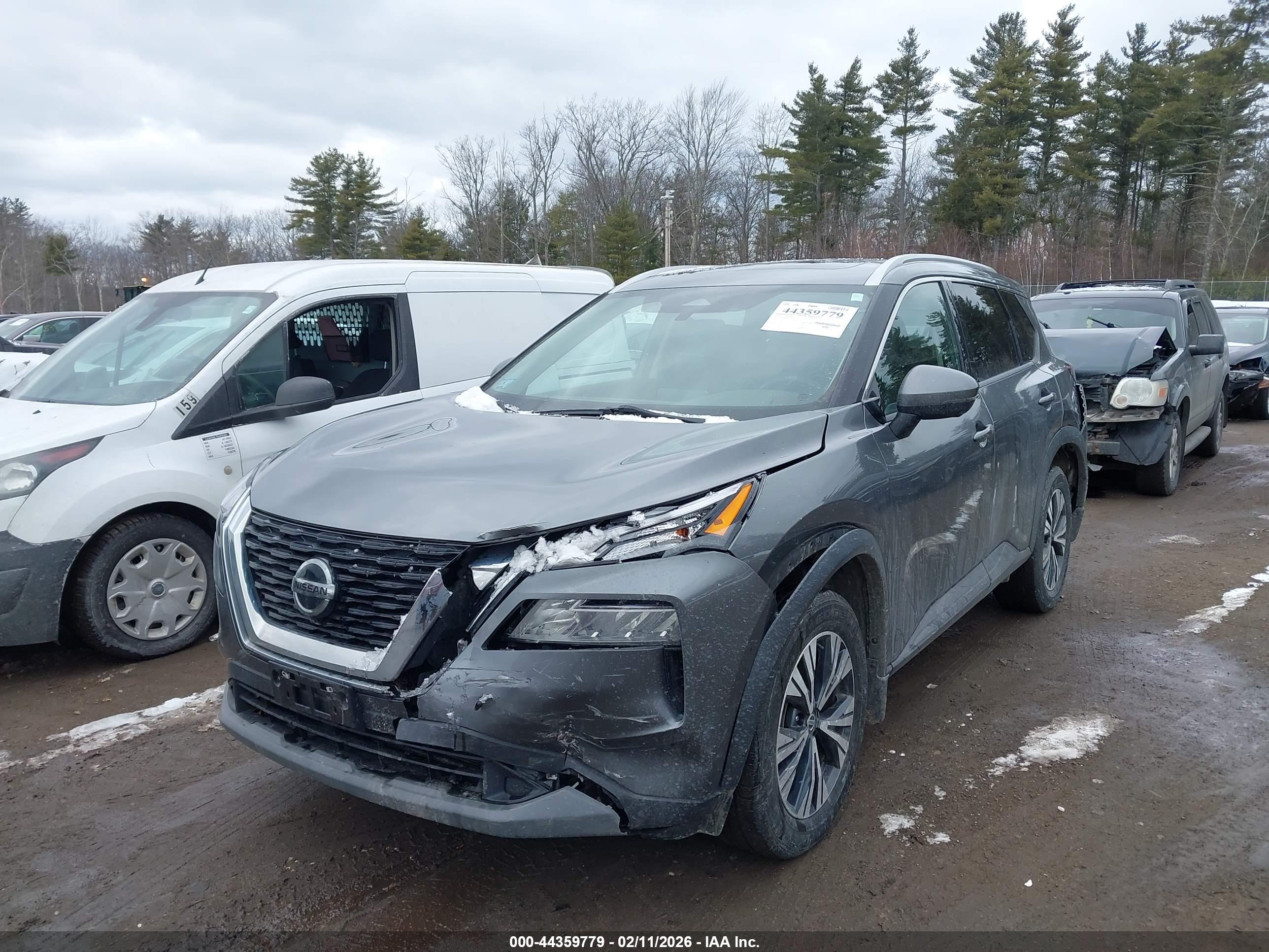 NISSAN ROGUE image 2