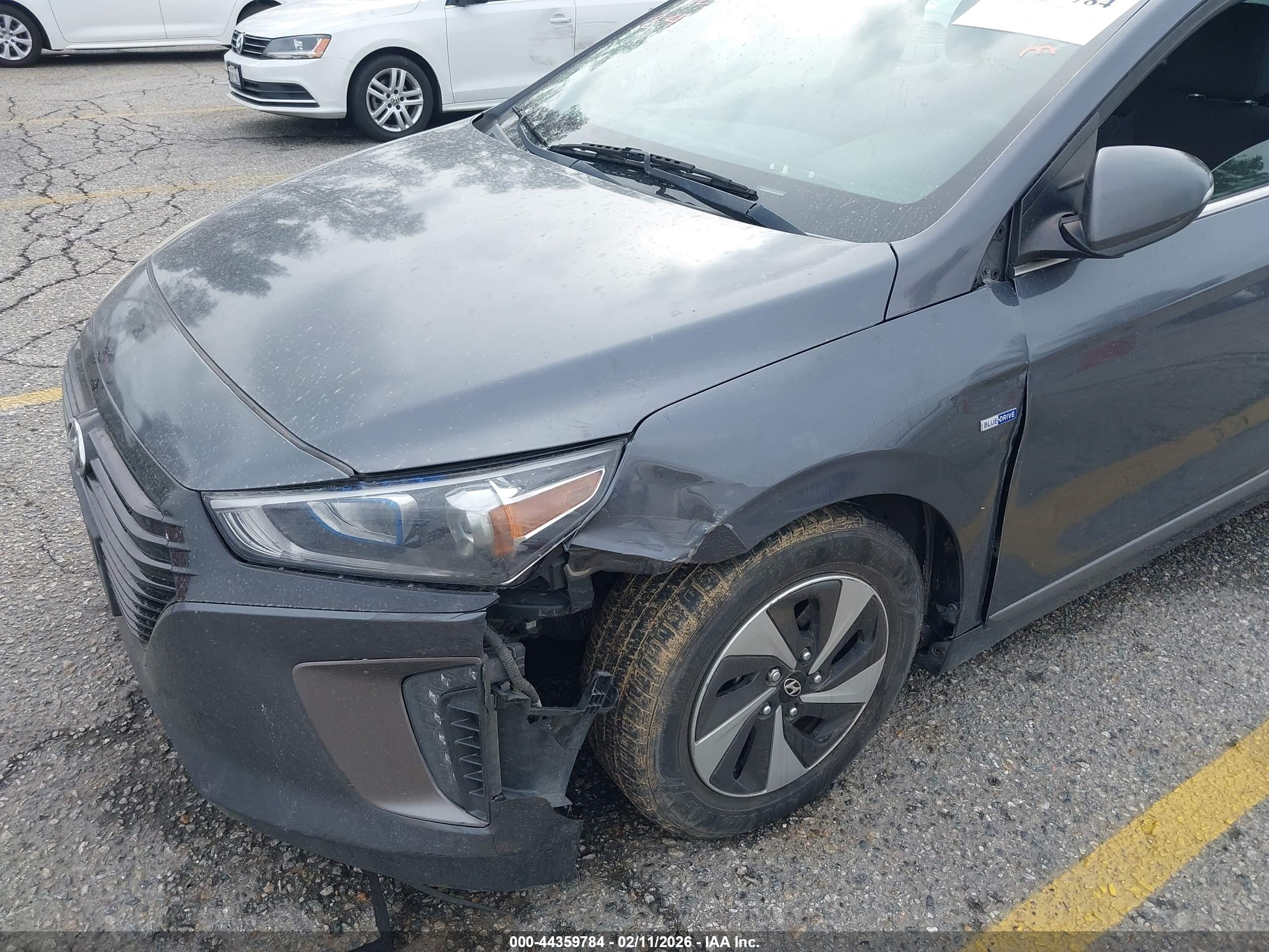 HYUNDAI IONIQ image 6
