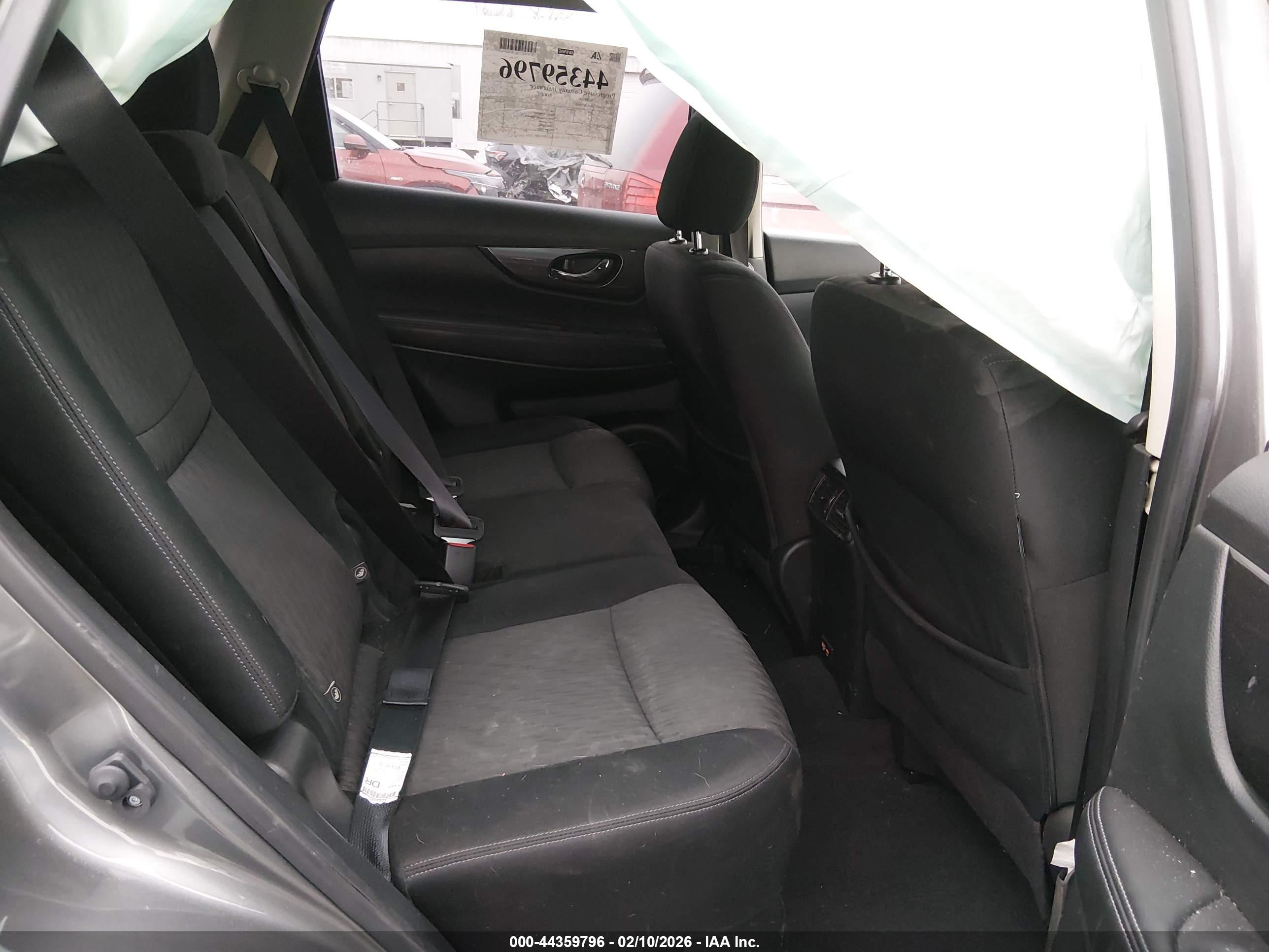 NISSAN ROGUE image 8