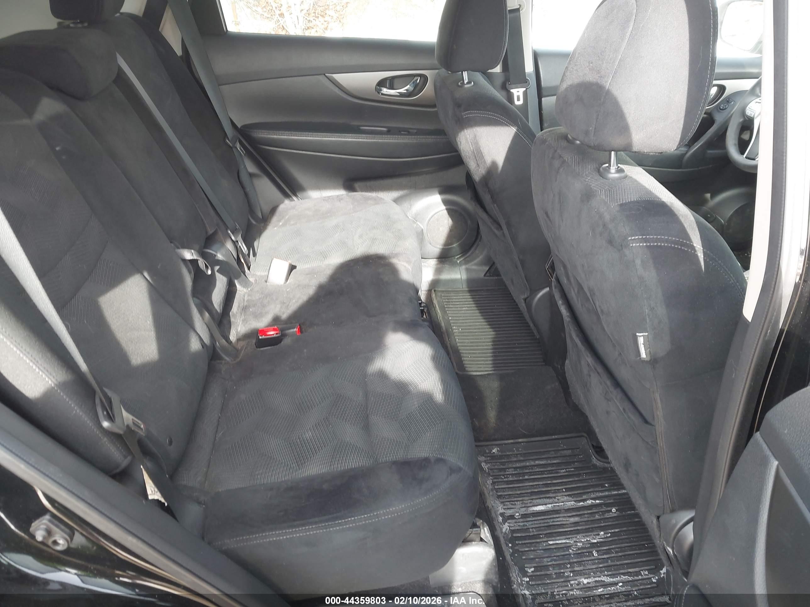 NISSAN ROGUE image 8
