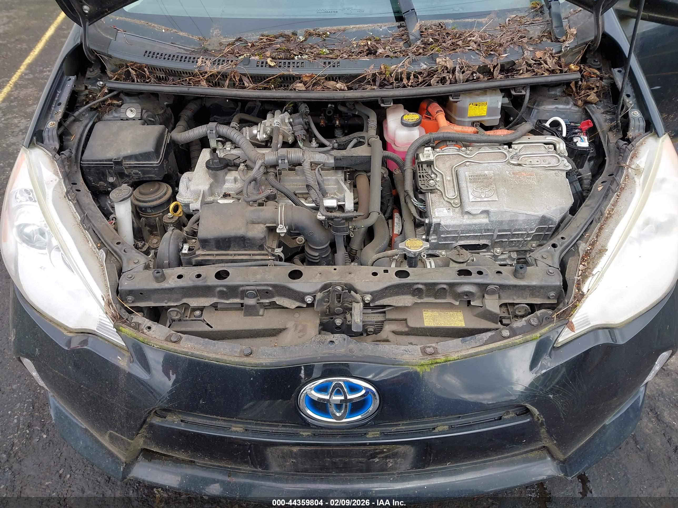 TOYOTA PRIUS image 10