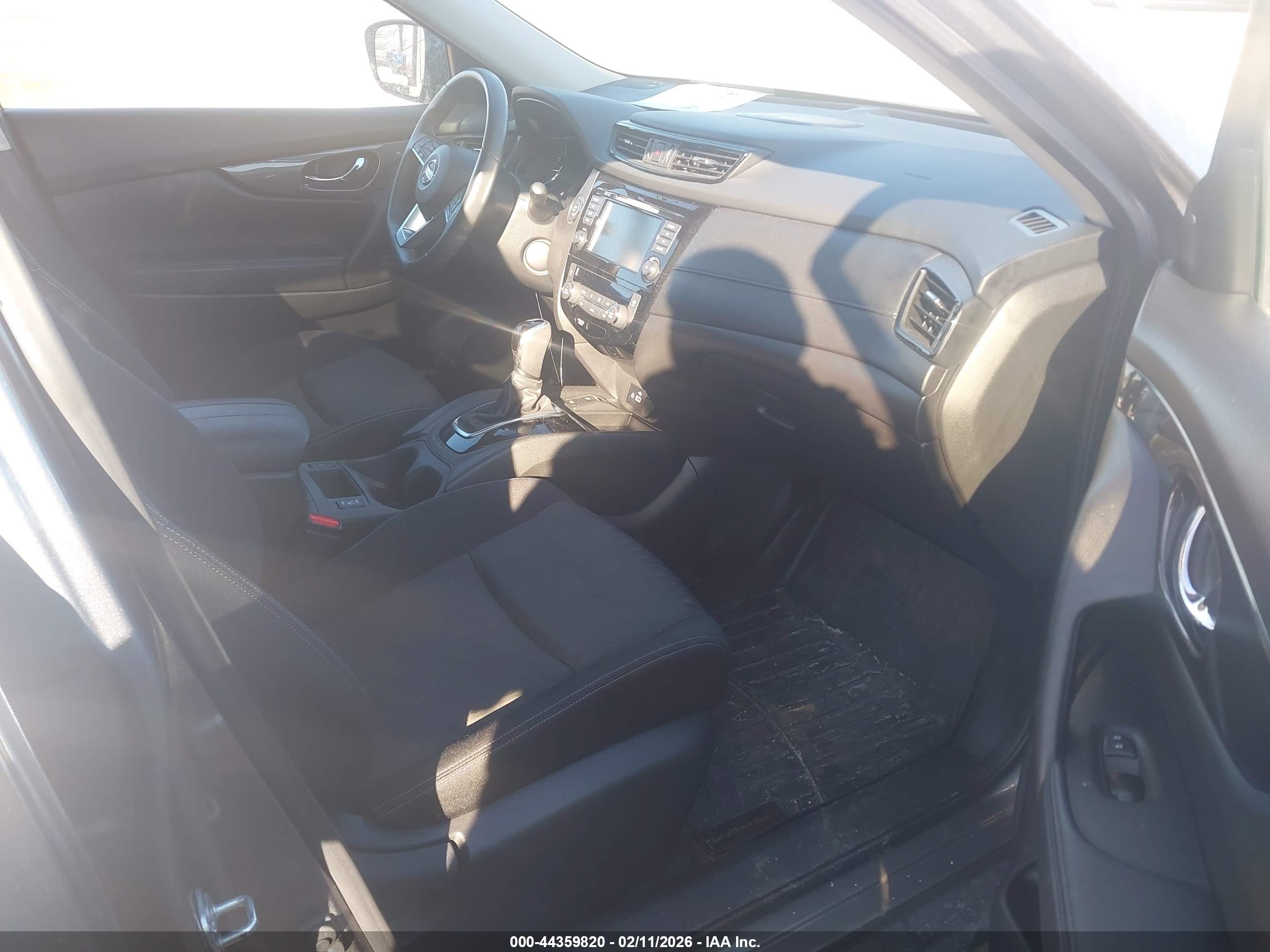 NISSAN ROGUE image 5