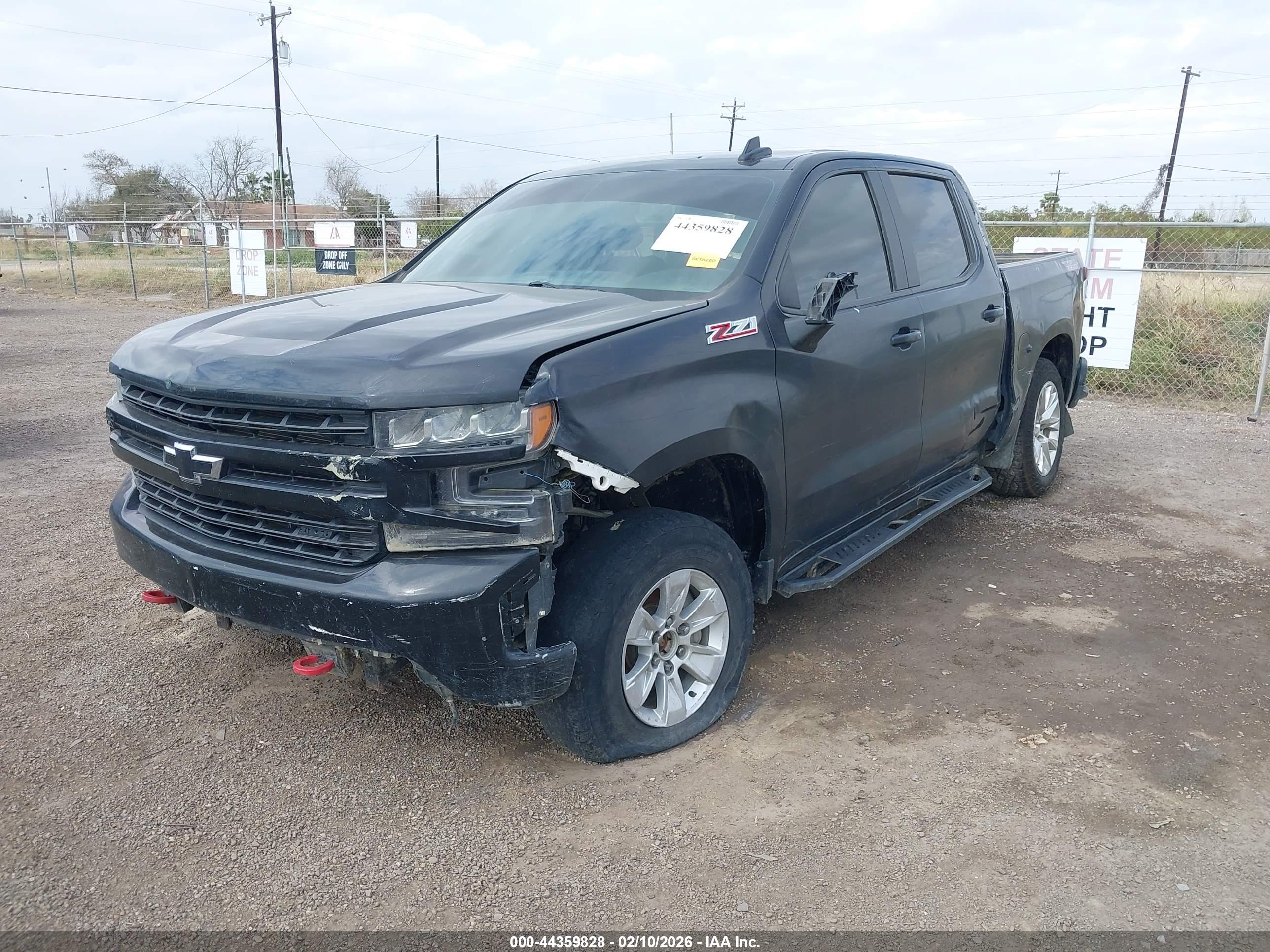 CHEVROLET SILVERADO image 2