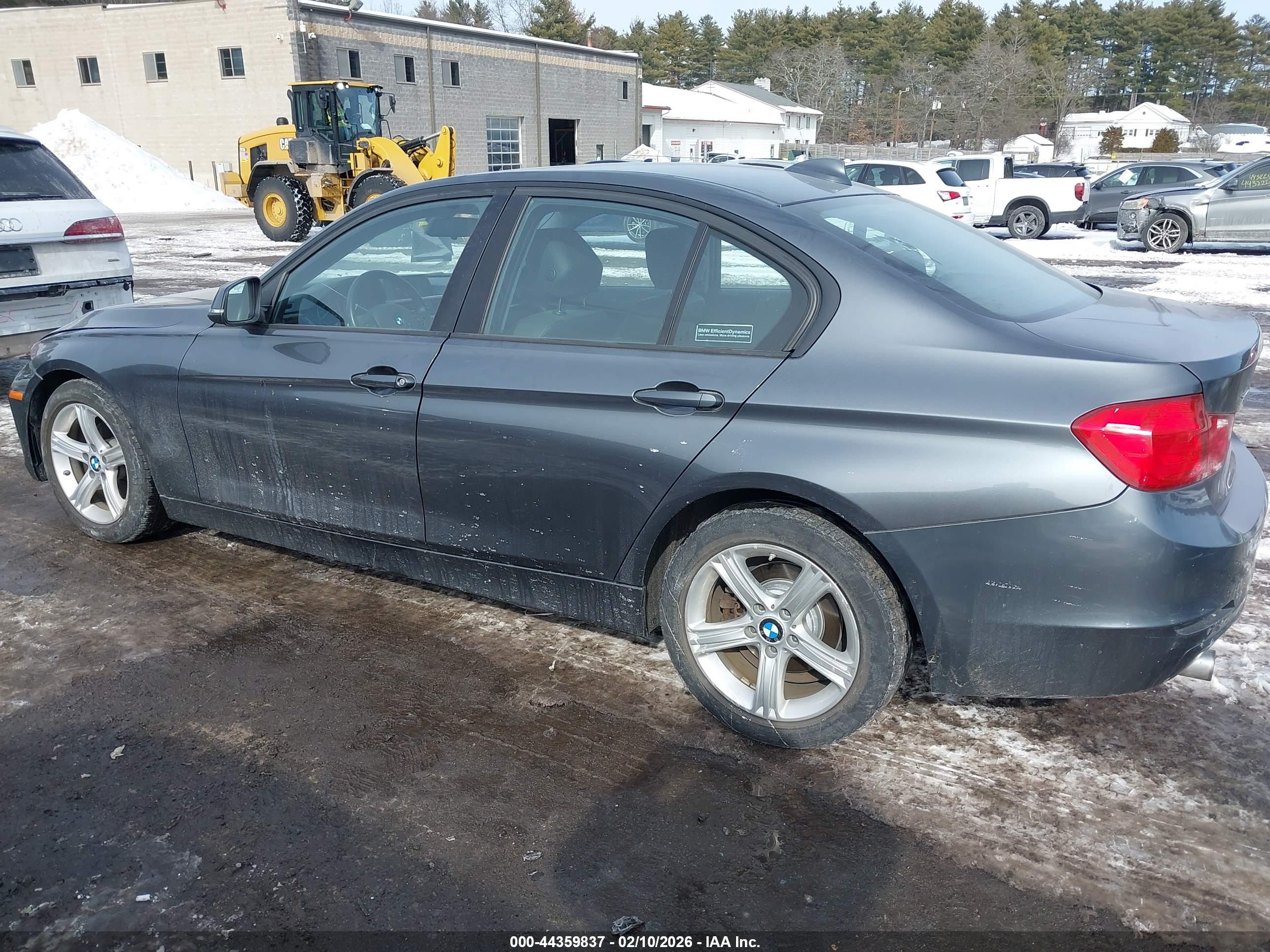 BMW 320I image 3