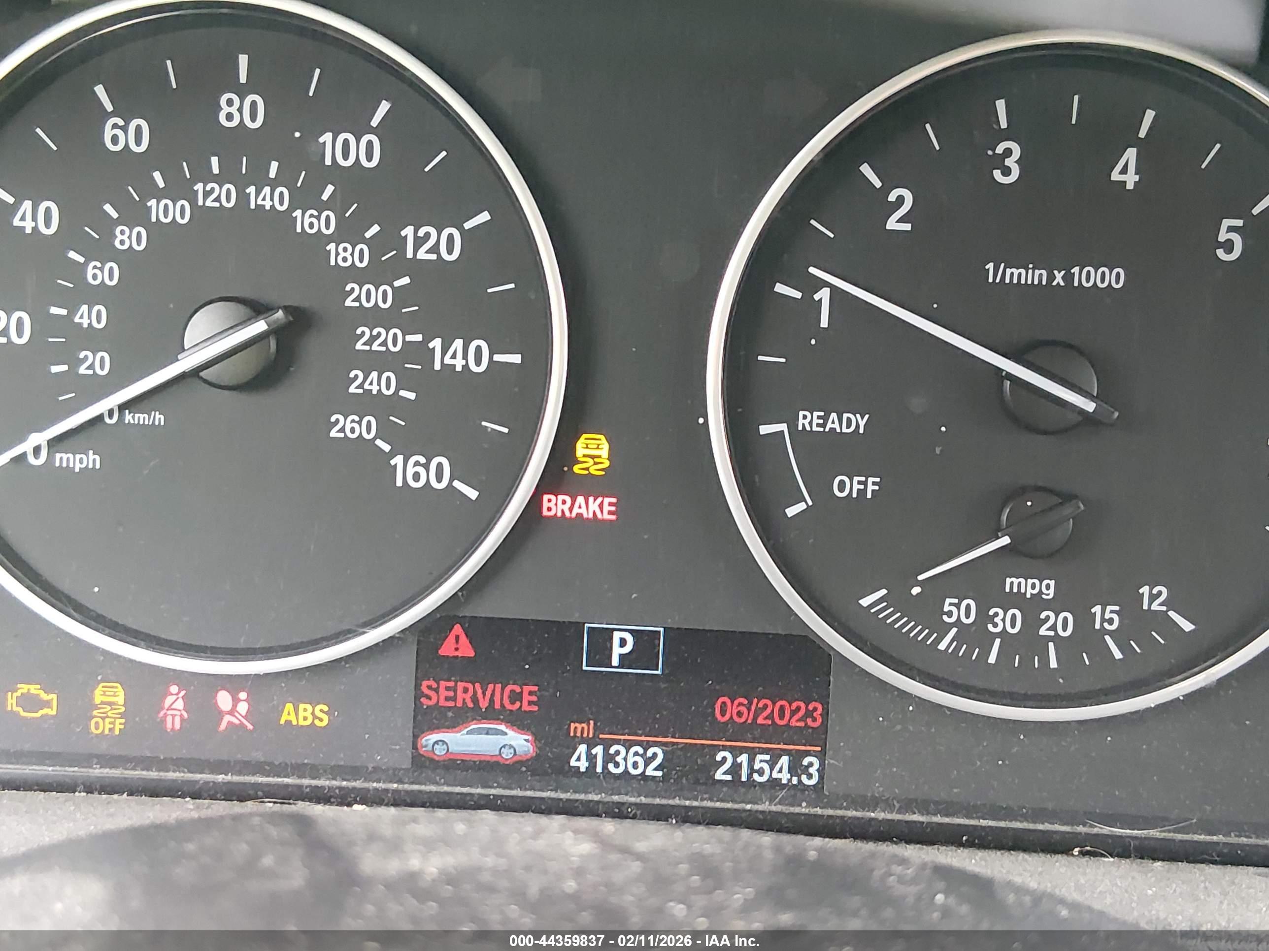 BMW 320I image 7