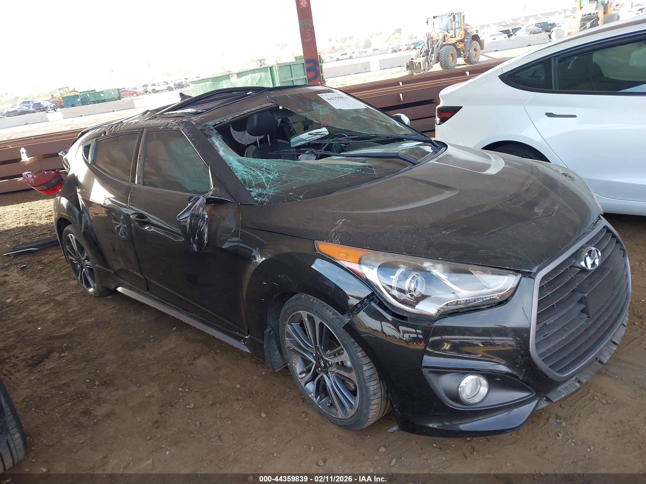 HYUNDAI VELOSTER image 6