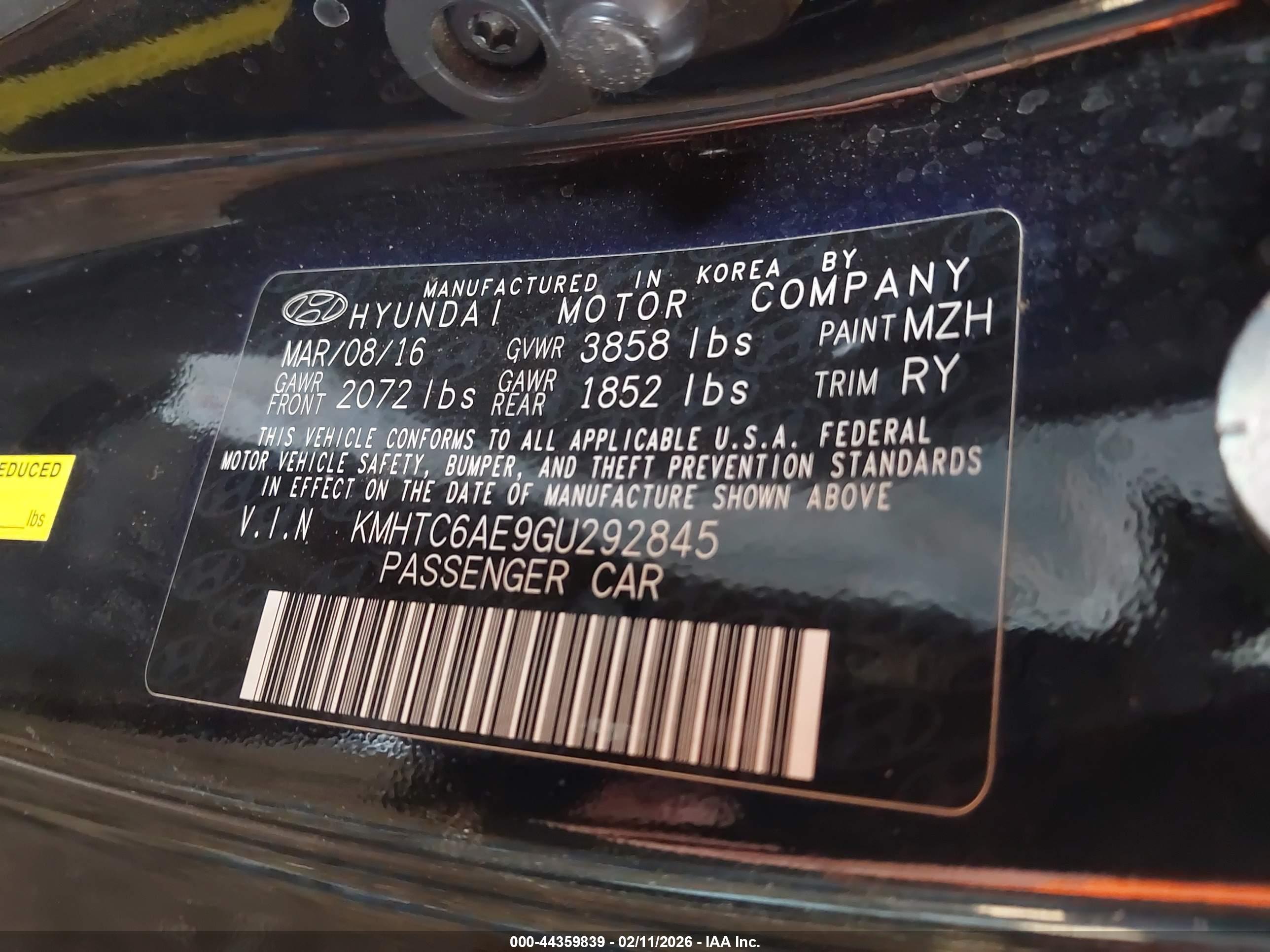 HYUNDAI VELOSTER image 9