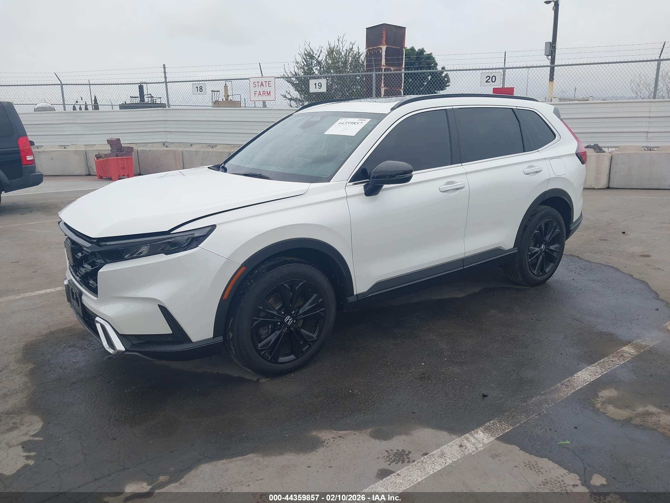 HONDA CR-V image 2