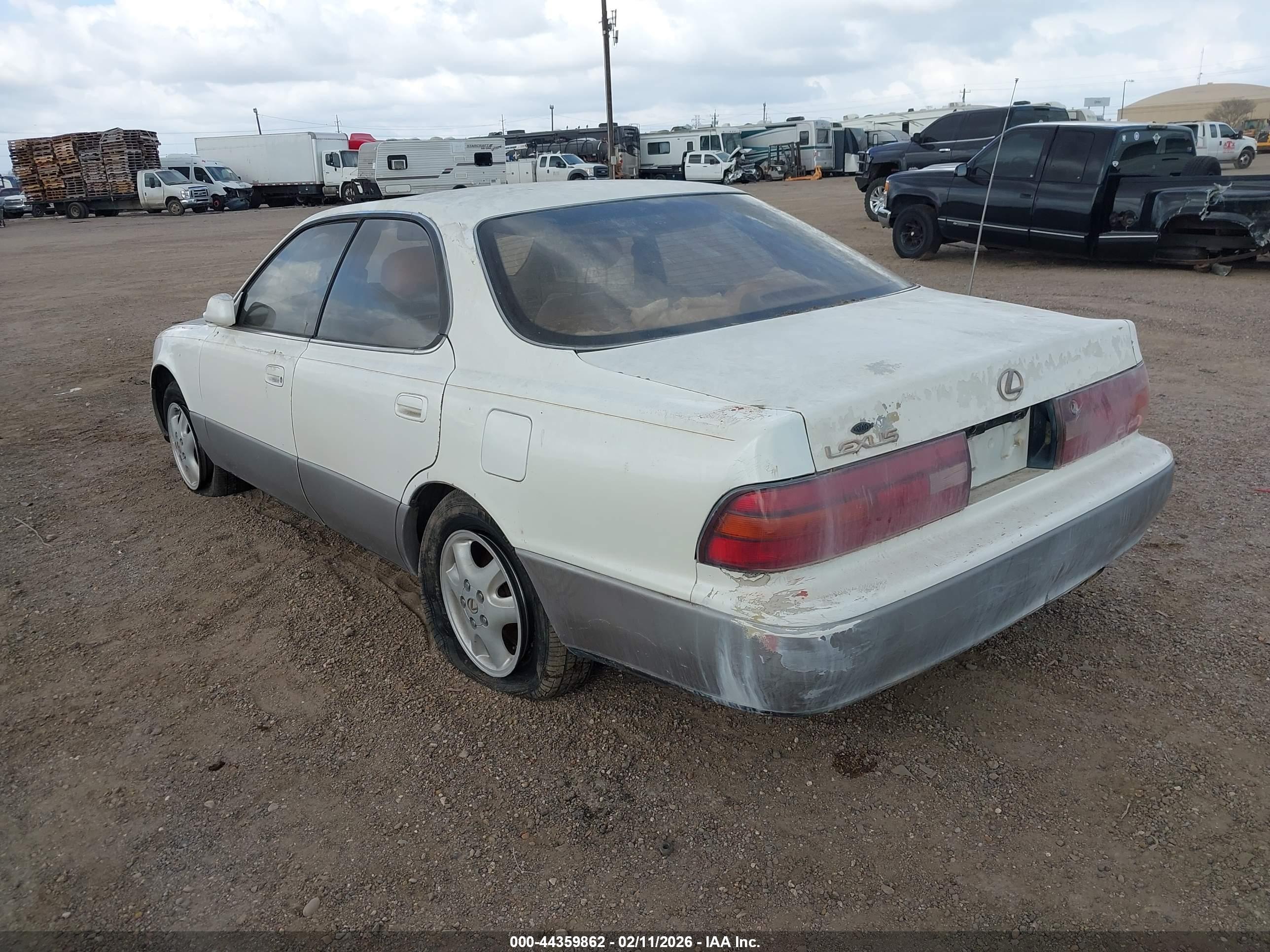 LEXUS ES image 3