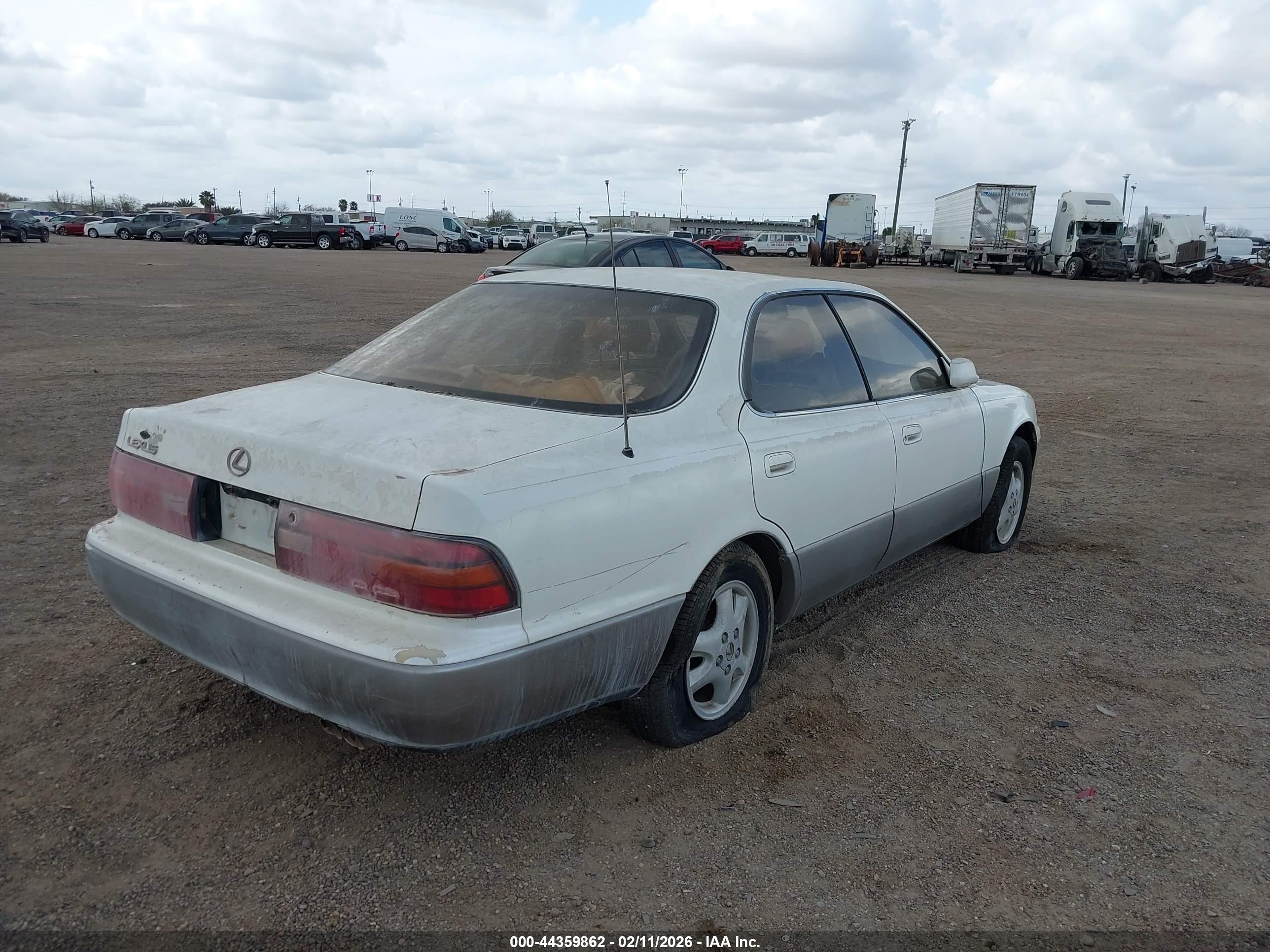 LEXUS ES image 4