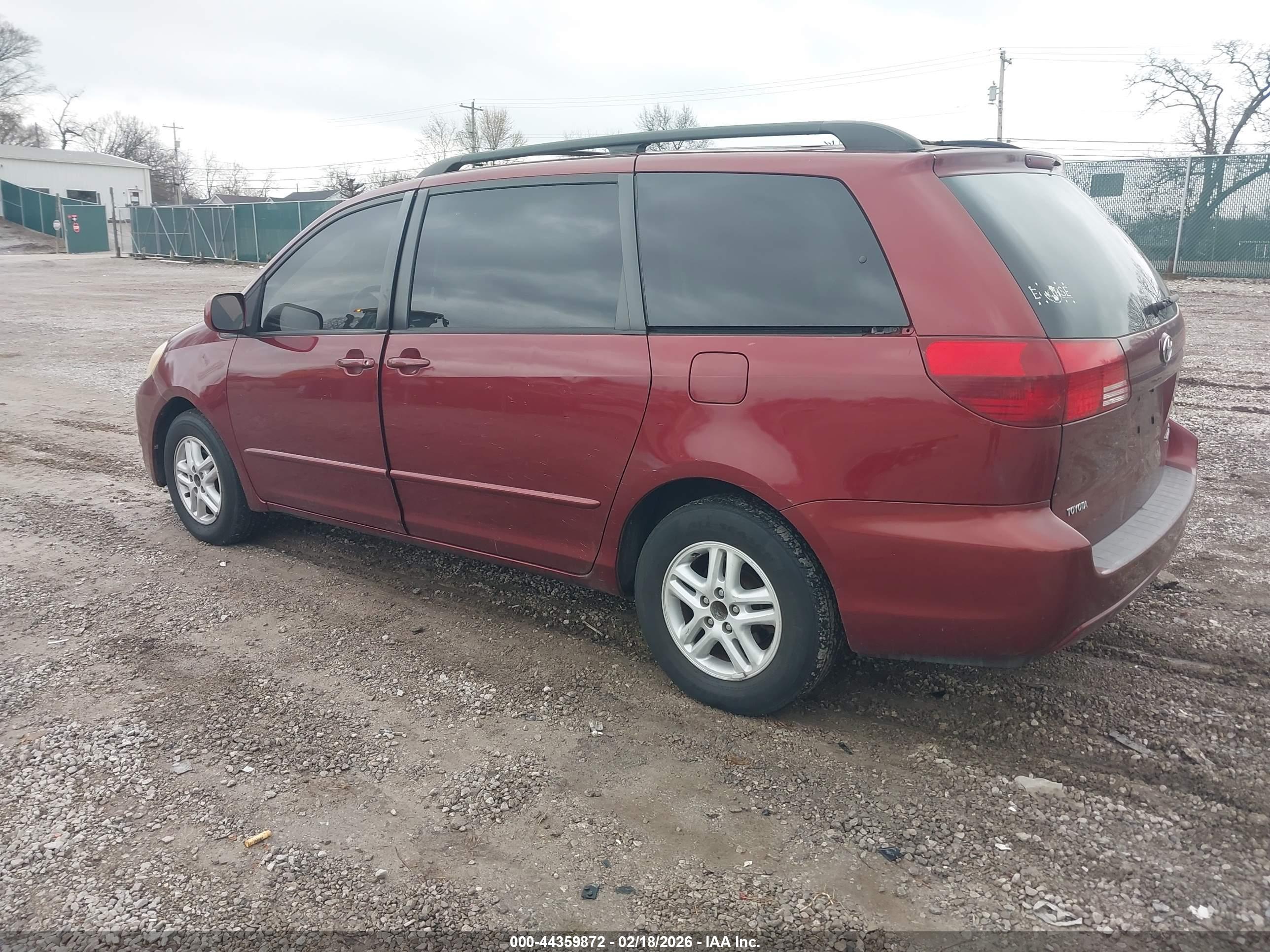 TOYOTA SIENNA image 3