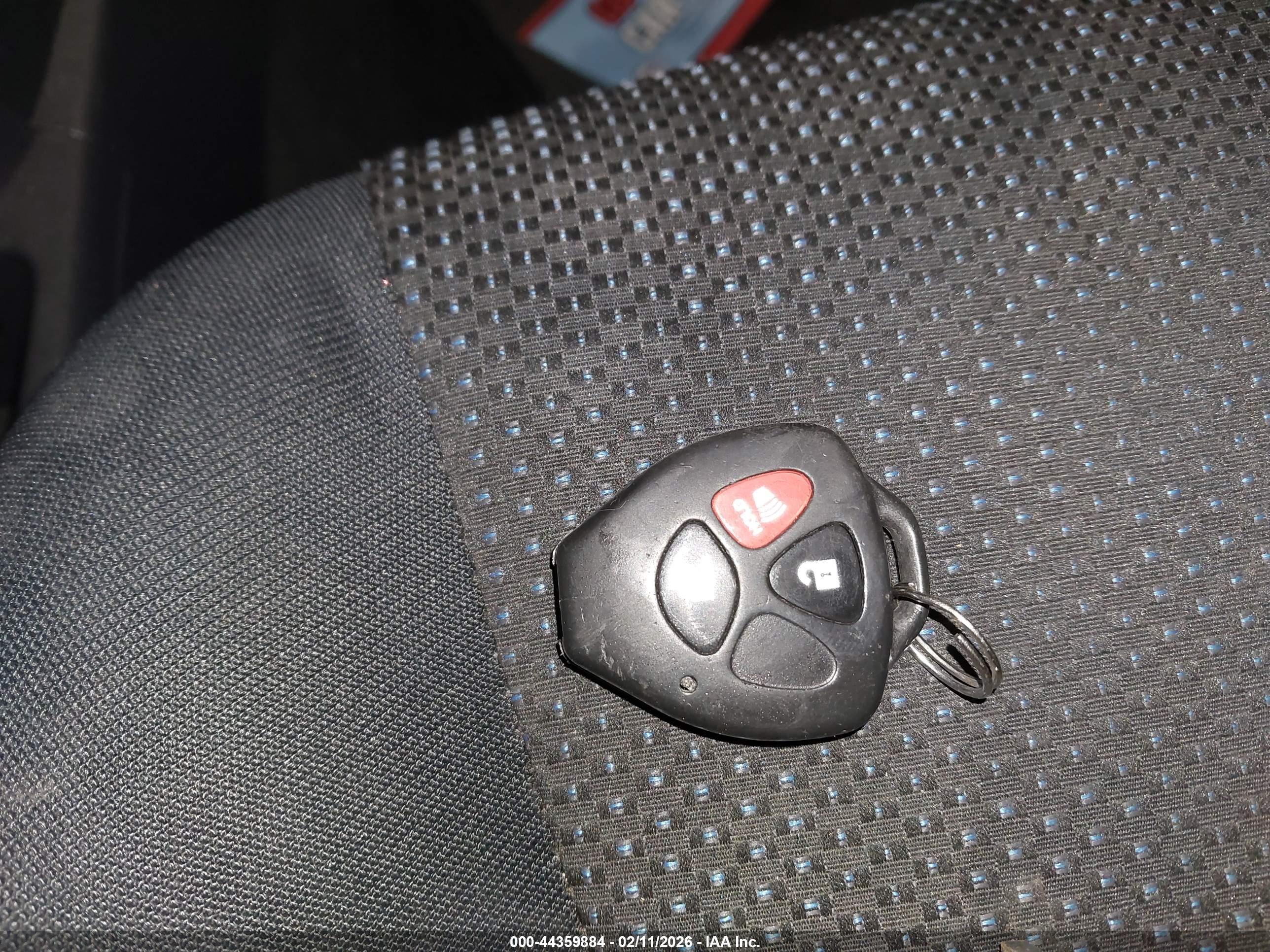 TOYOTA MATRIX image 11