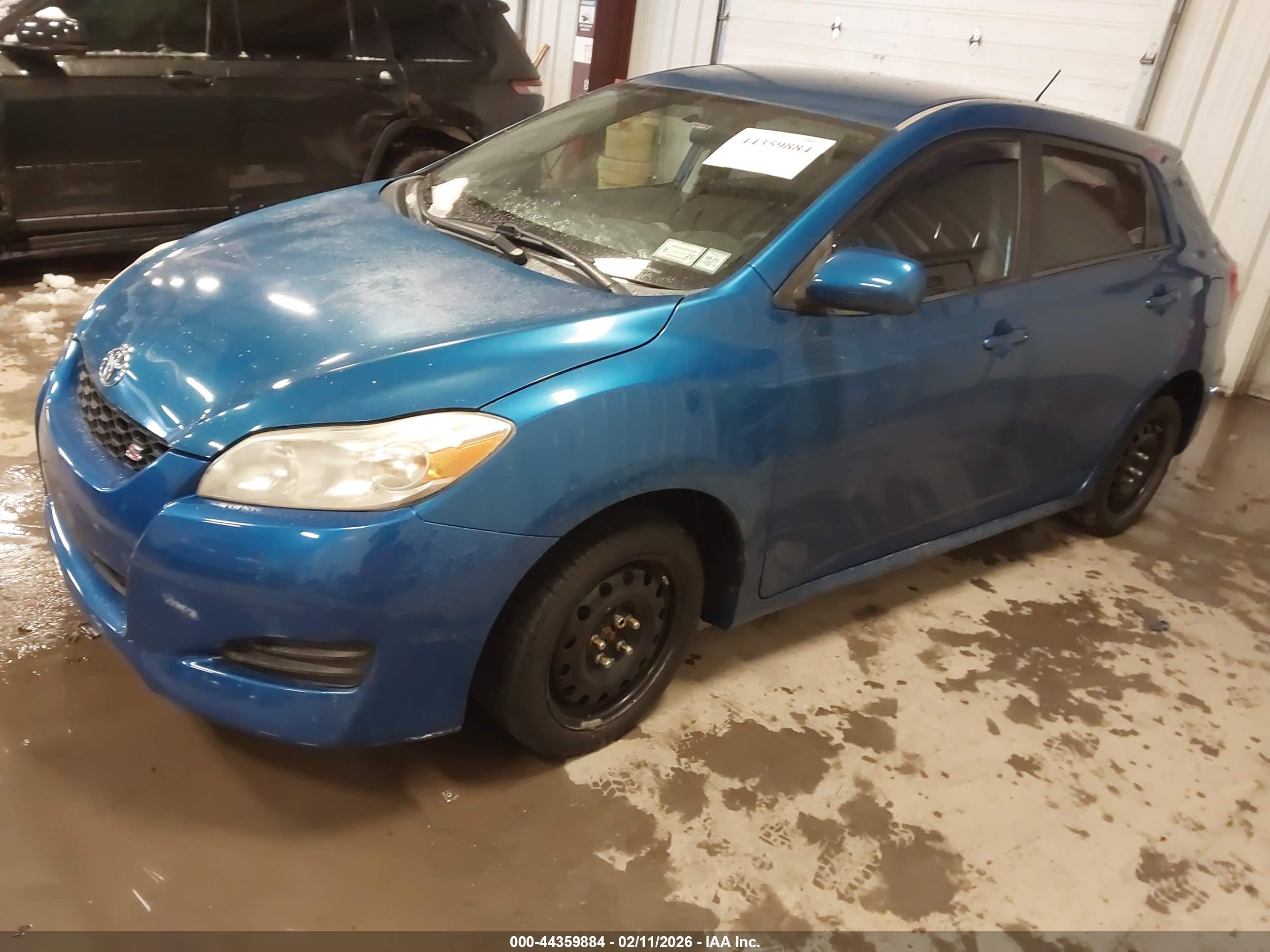 TOYOTA MATRIX image 2