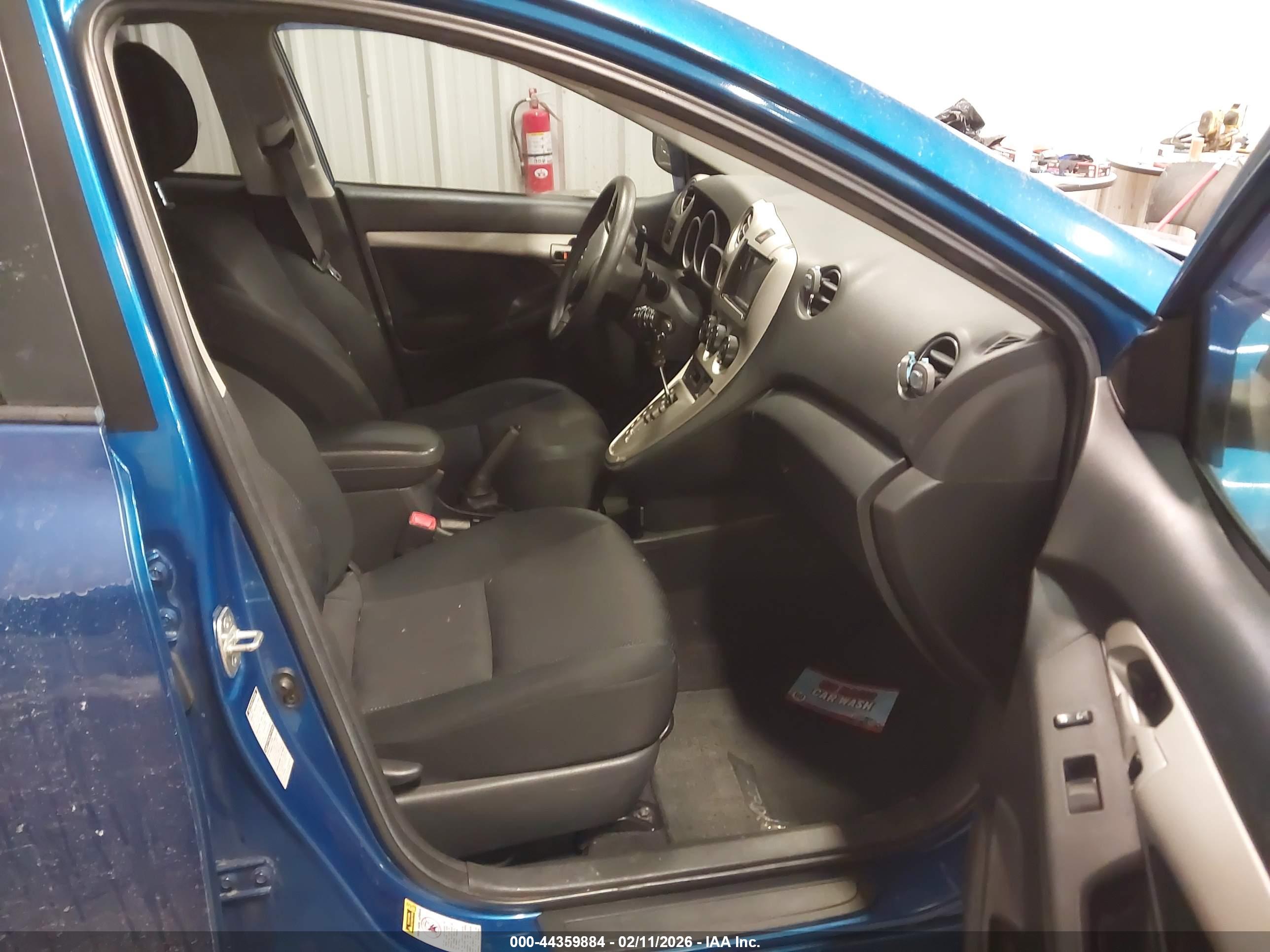 TOYOTA MATRIX image 5