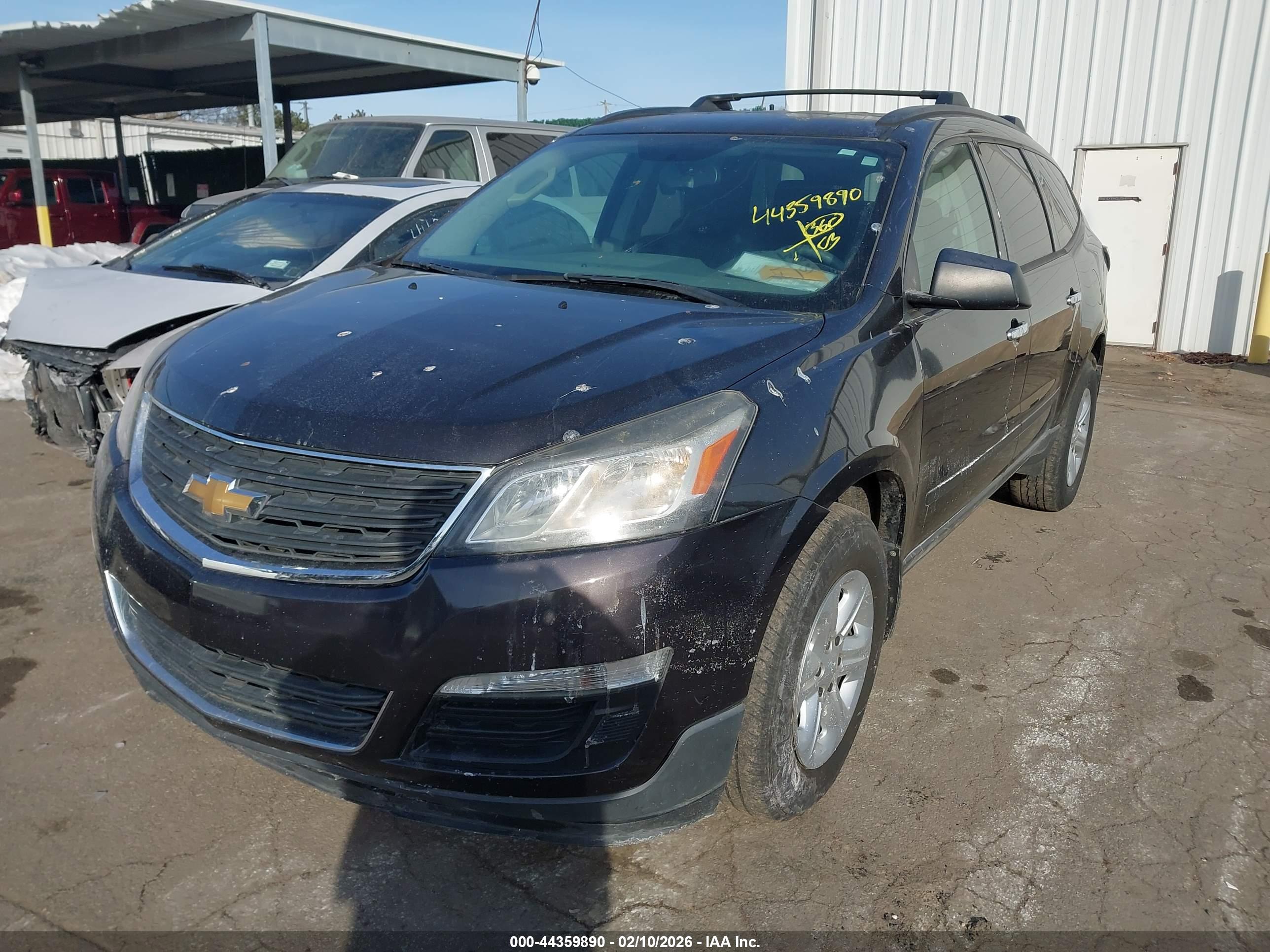 CHEVROLET TRAVERSE image 2