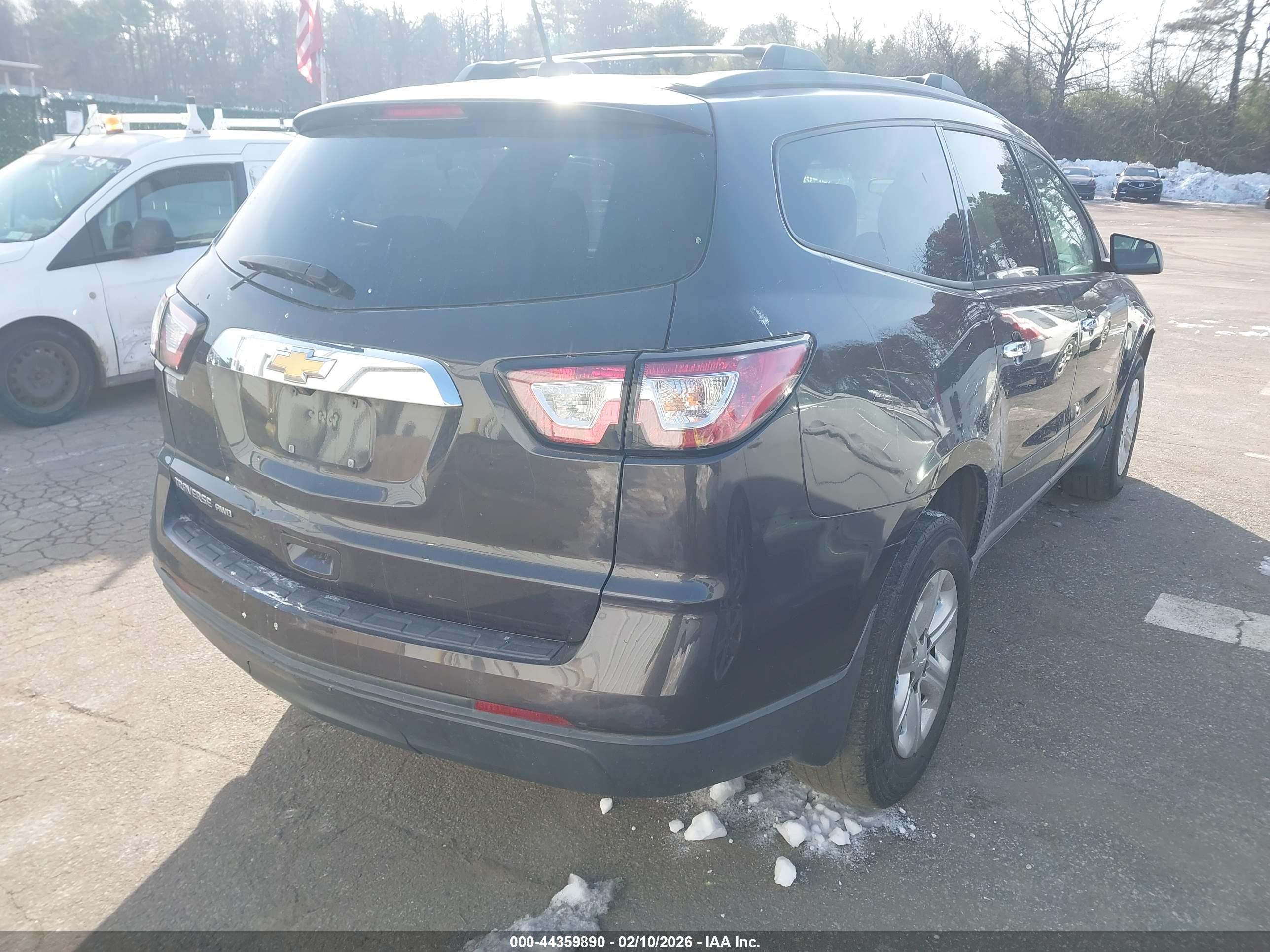 CHEVROLET TRAVERSE image 4