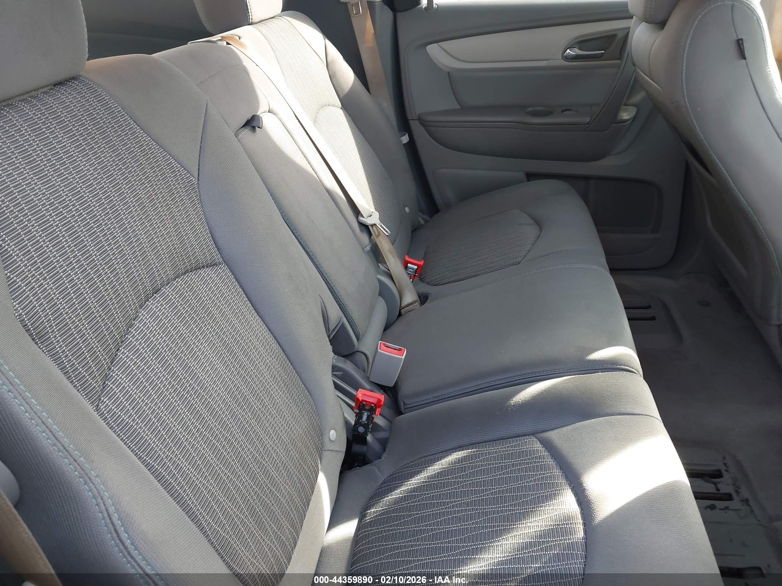 CHEVROLET TRAVERSE image 8