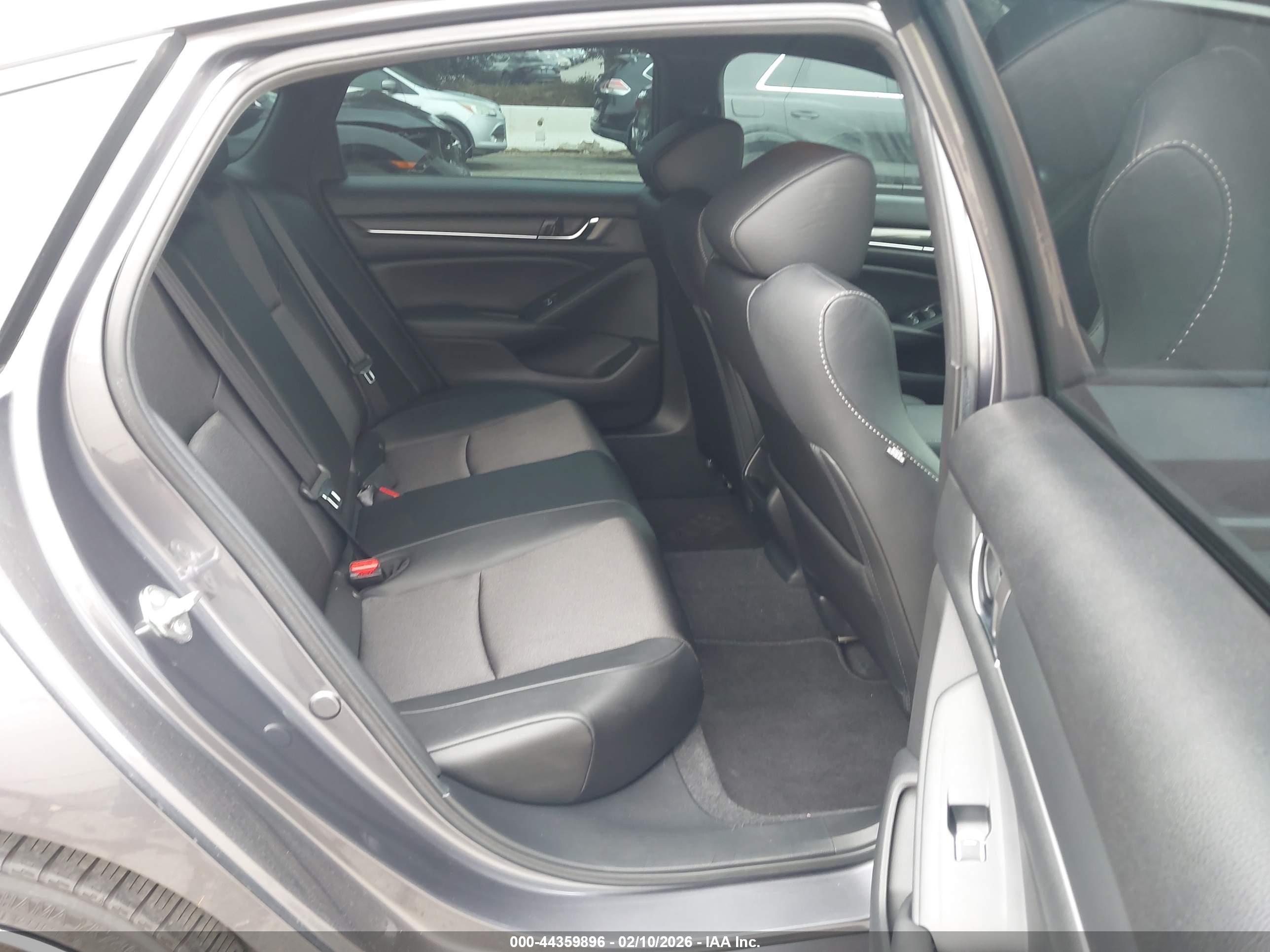 HONDA ACCORD image 8