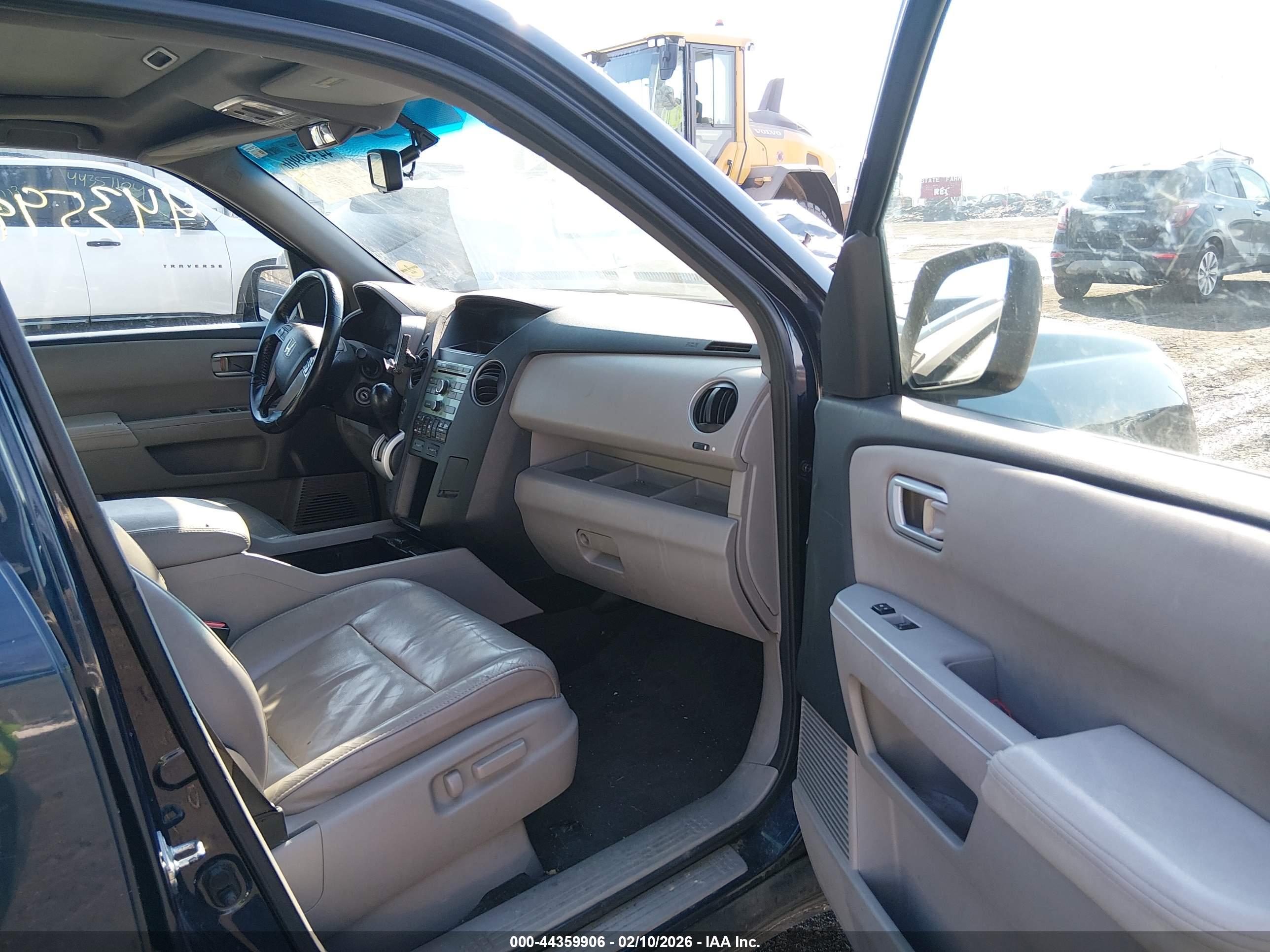 HONDA PILOT image 5