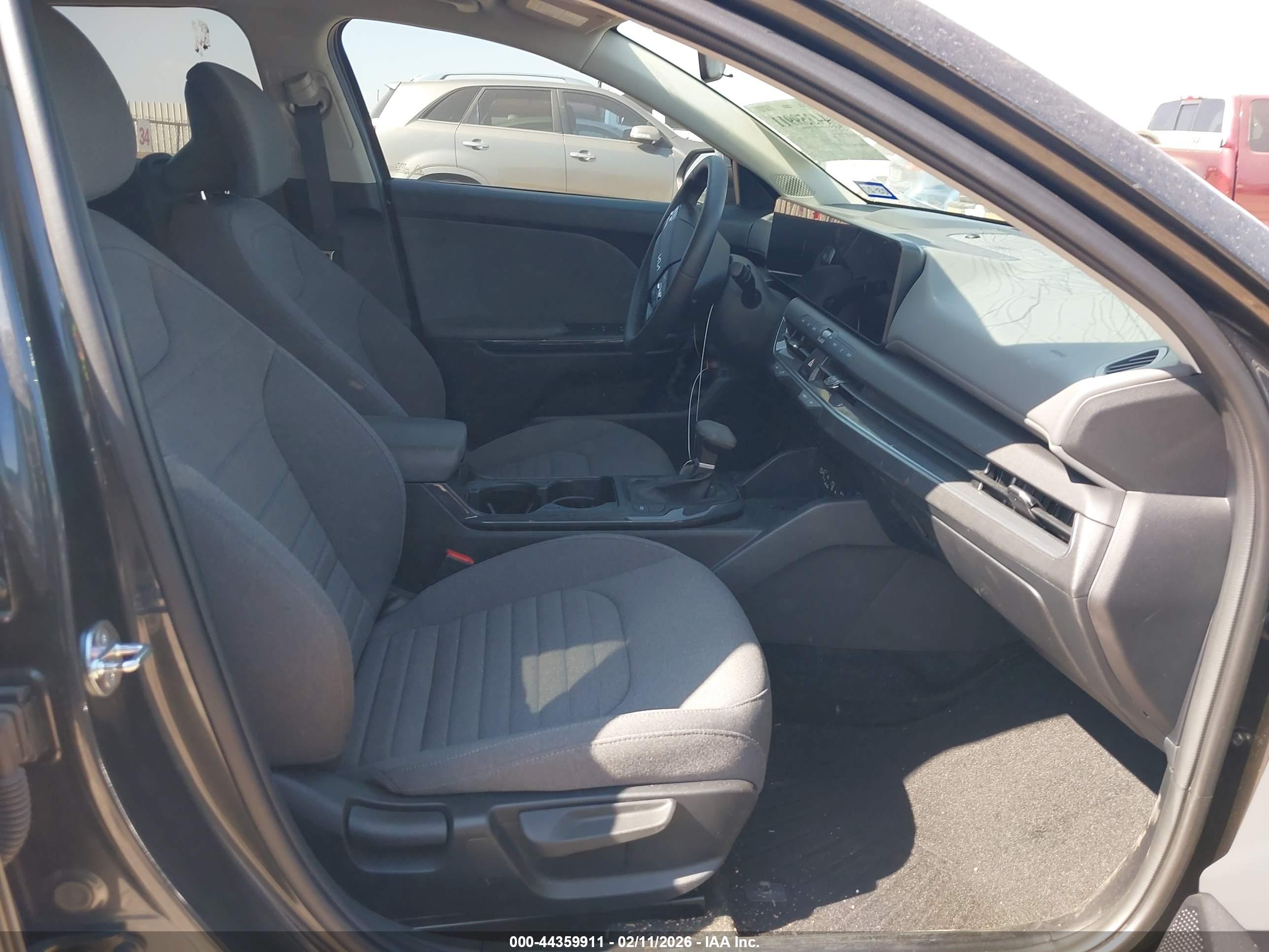 KIA K4 image 5