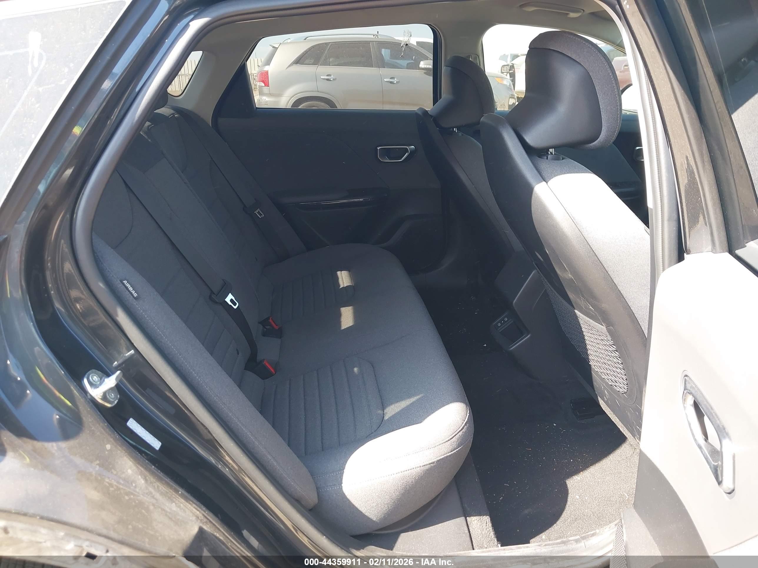 KIA K4 image 8