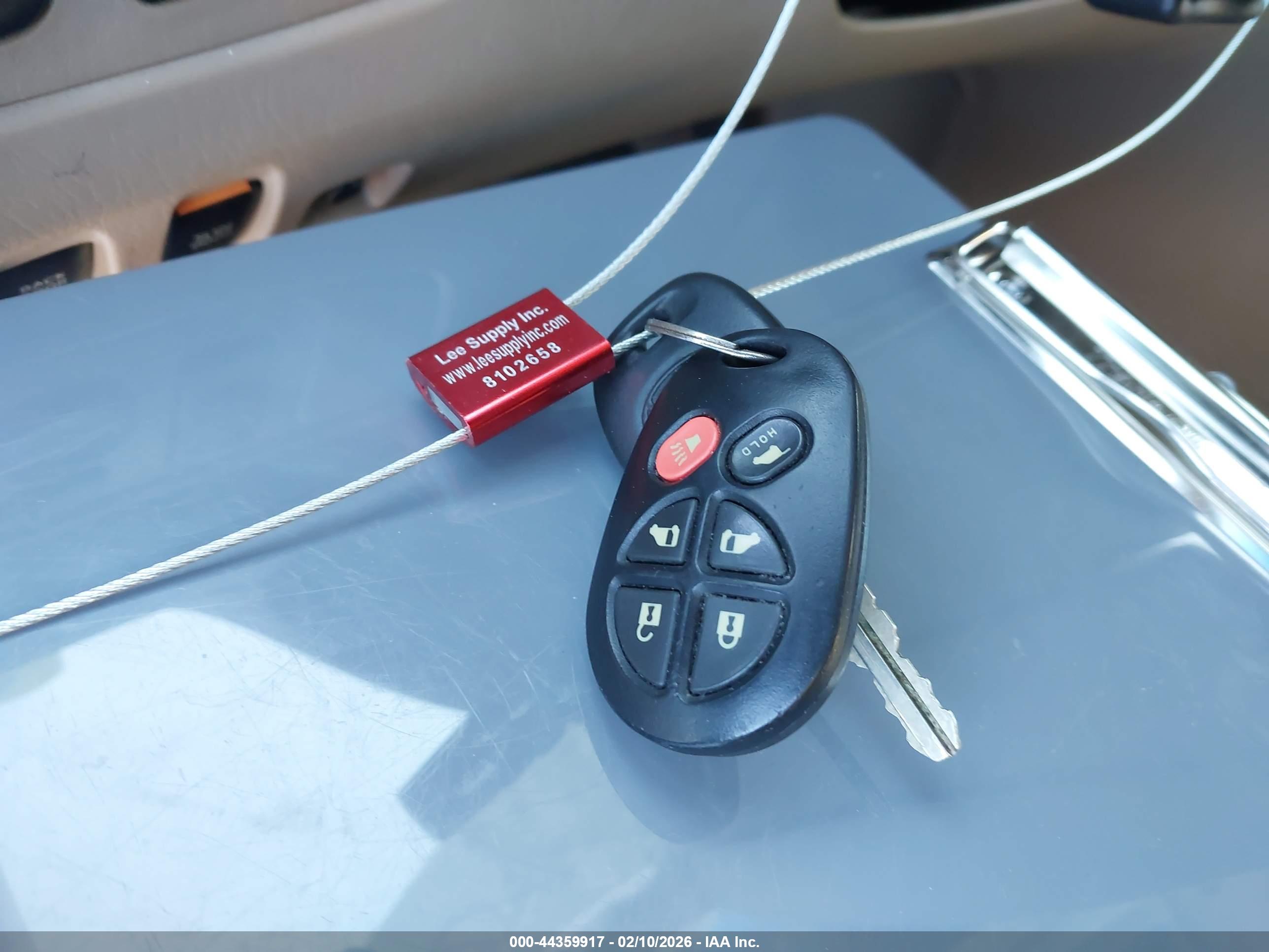 TOYOTA SIENNA image 11