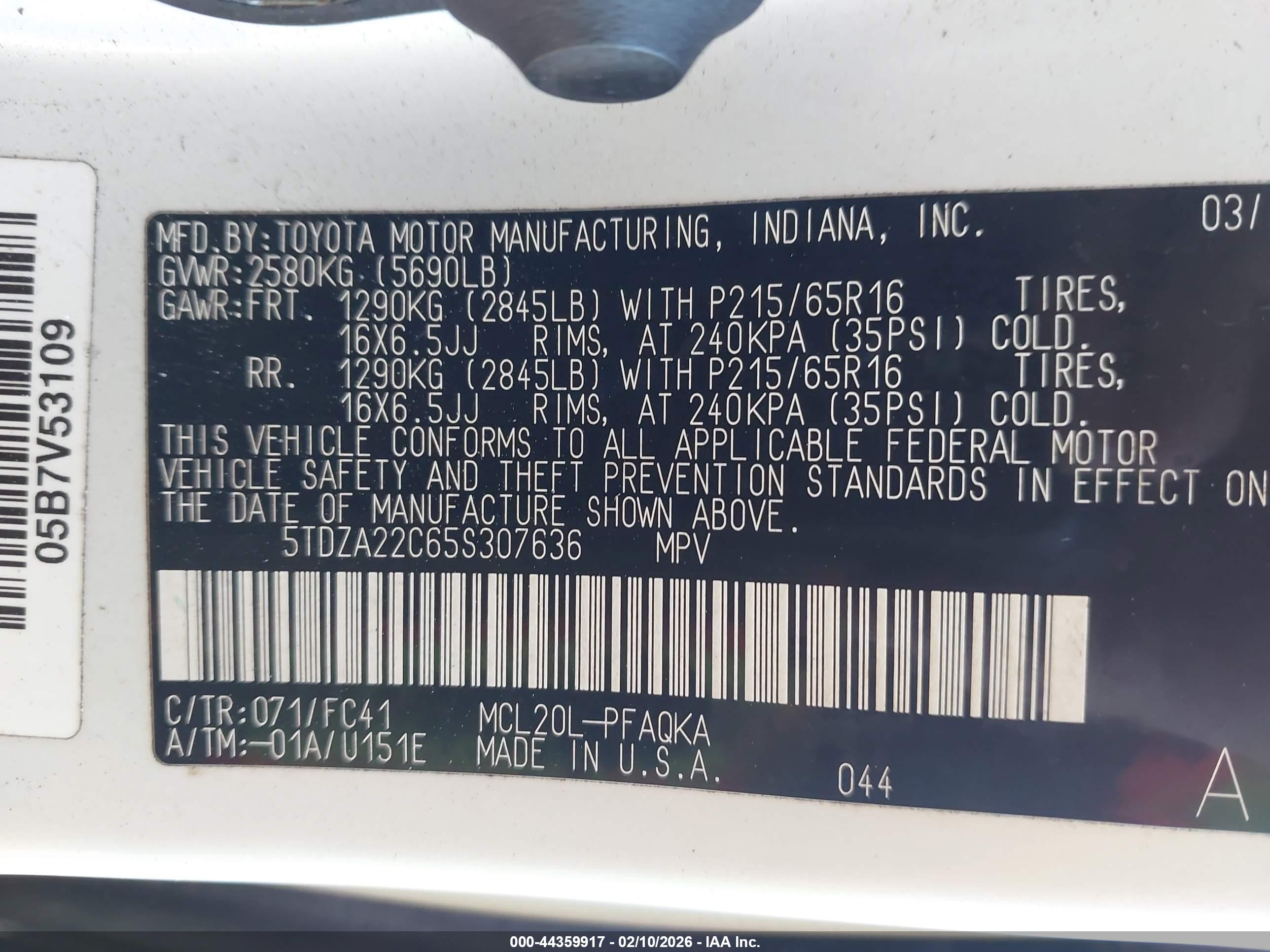 TOYOTA SIENNA image 9