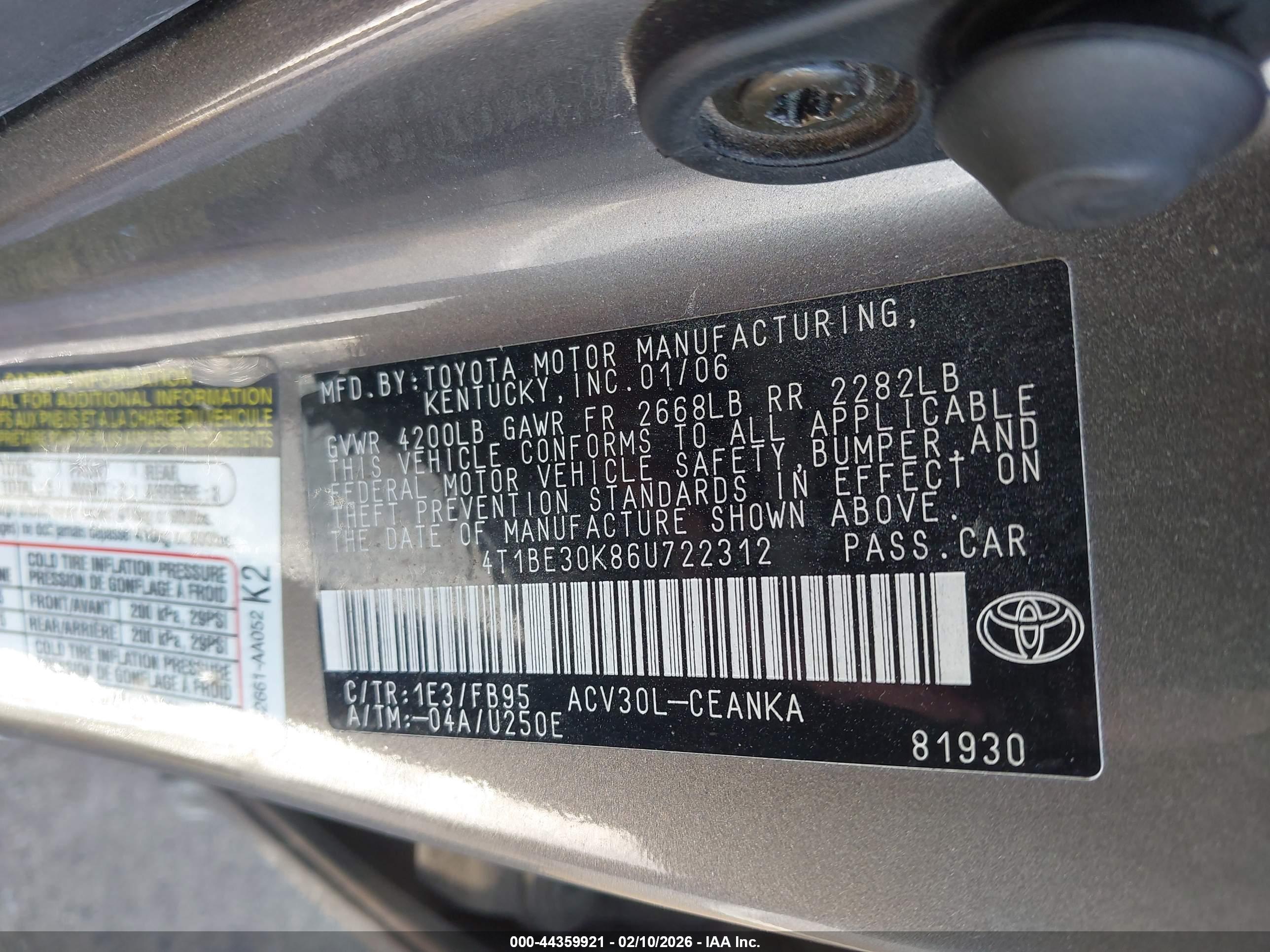 TOYOTA CAMRY image 9