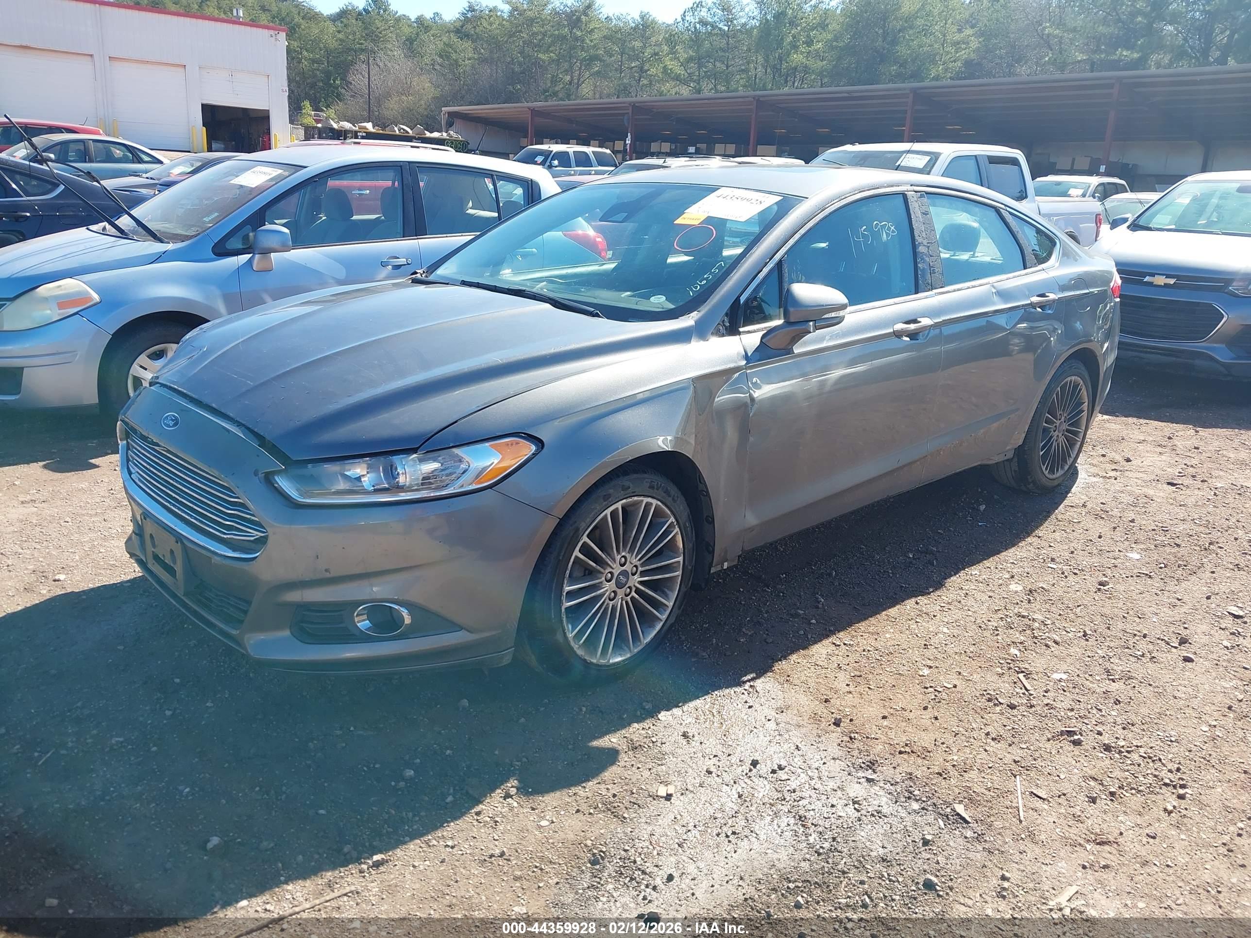 FORD FUSION image 2
