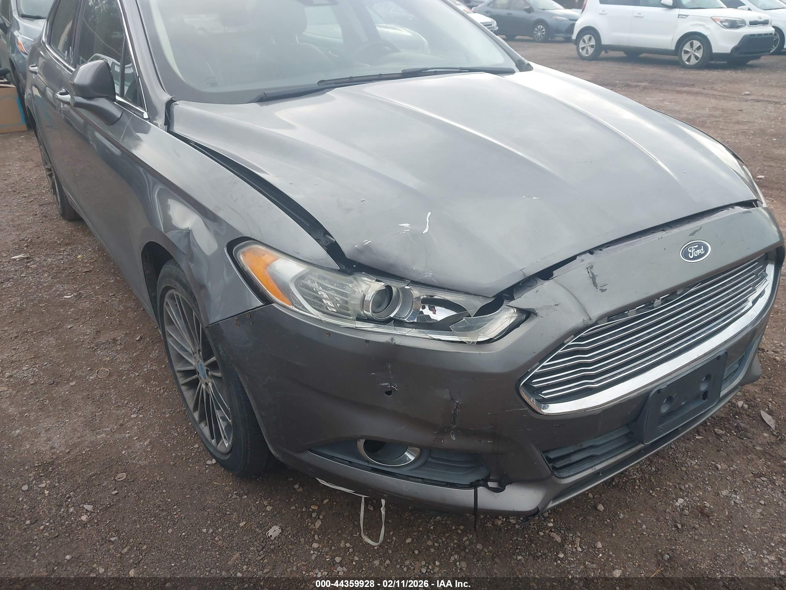 FORD FUSION image 6