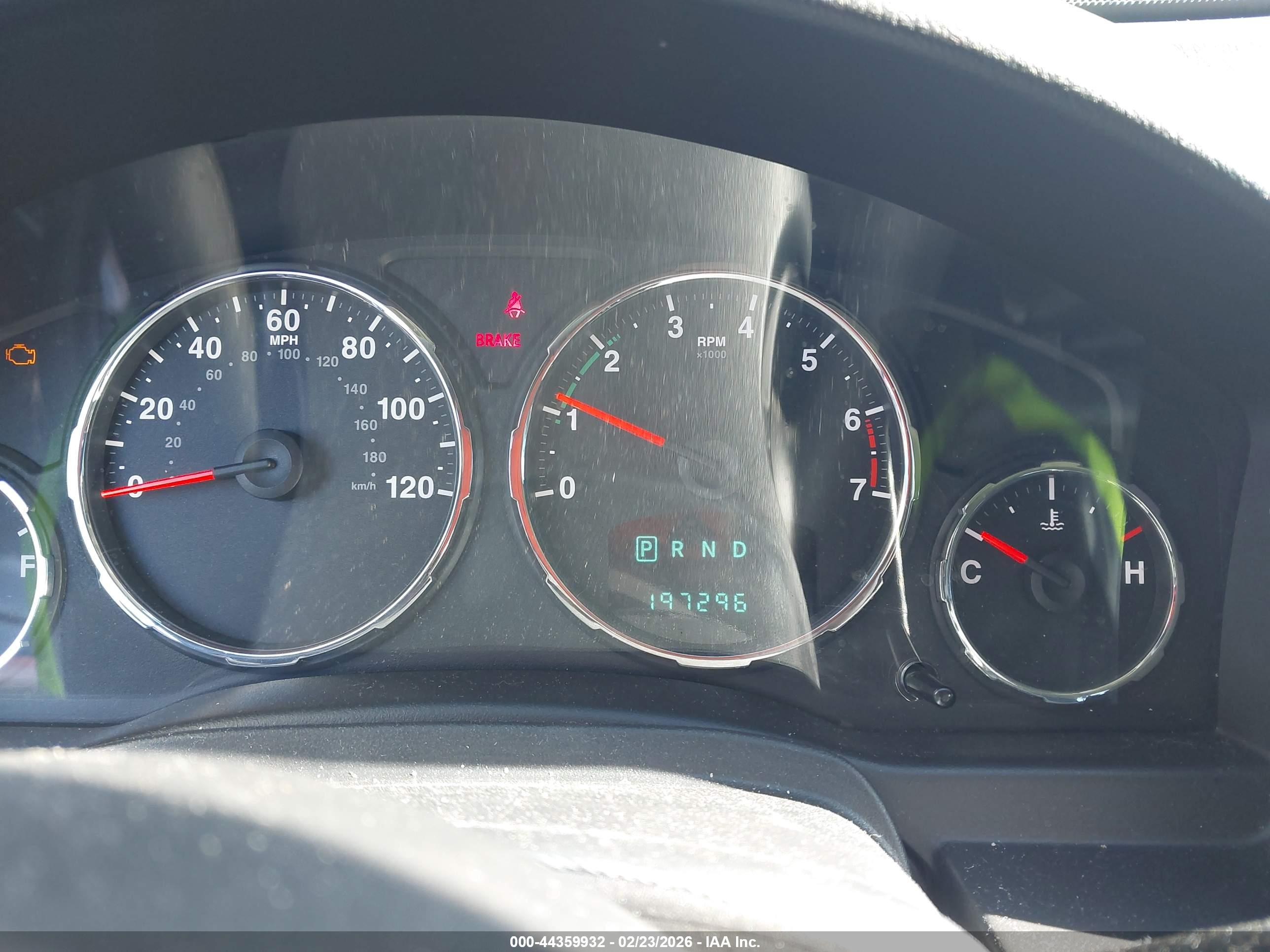 JEEP LIBERTY image 7