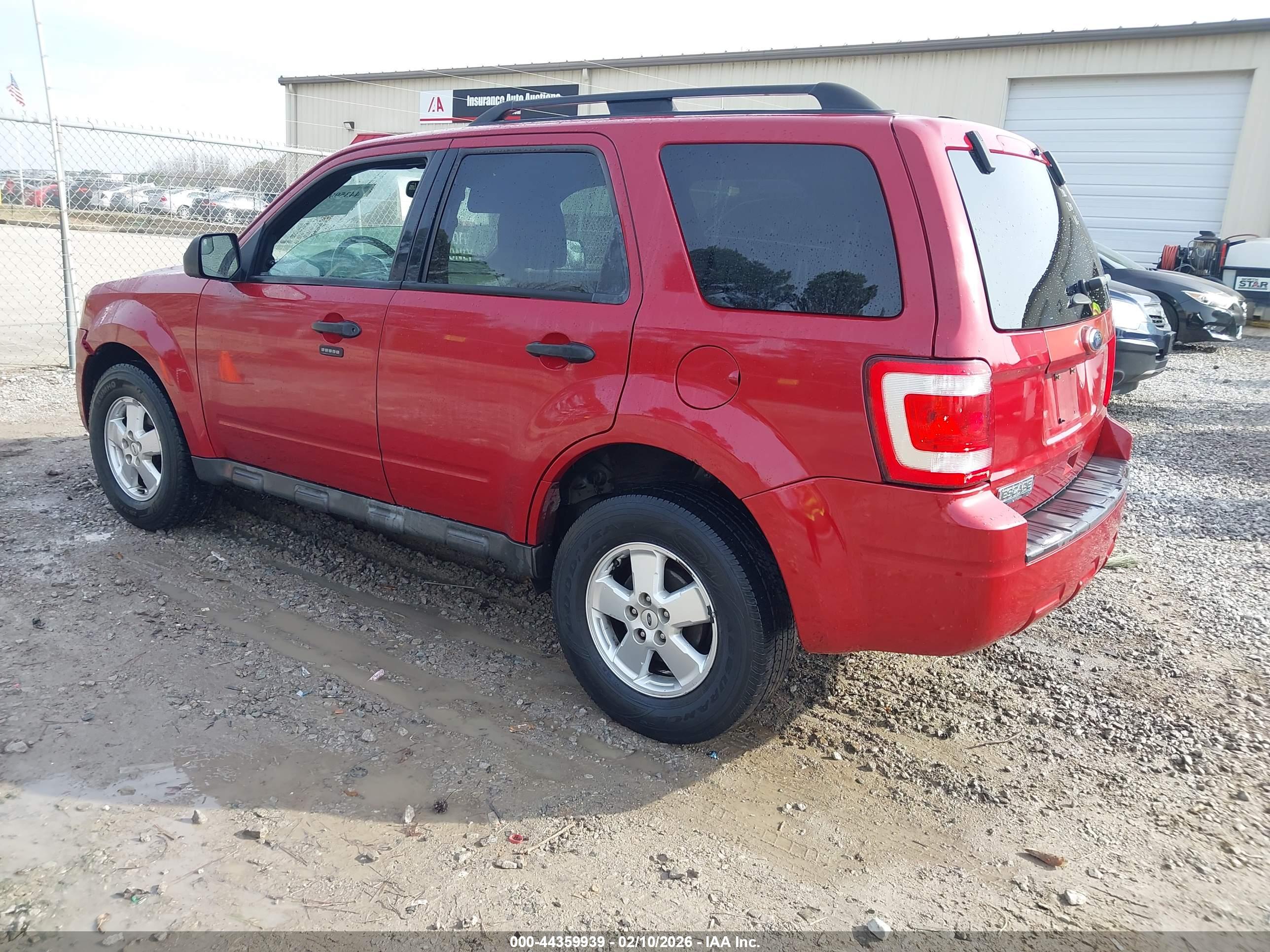 FORD ESCAPE image 3
