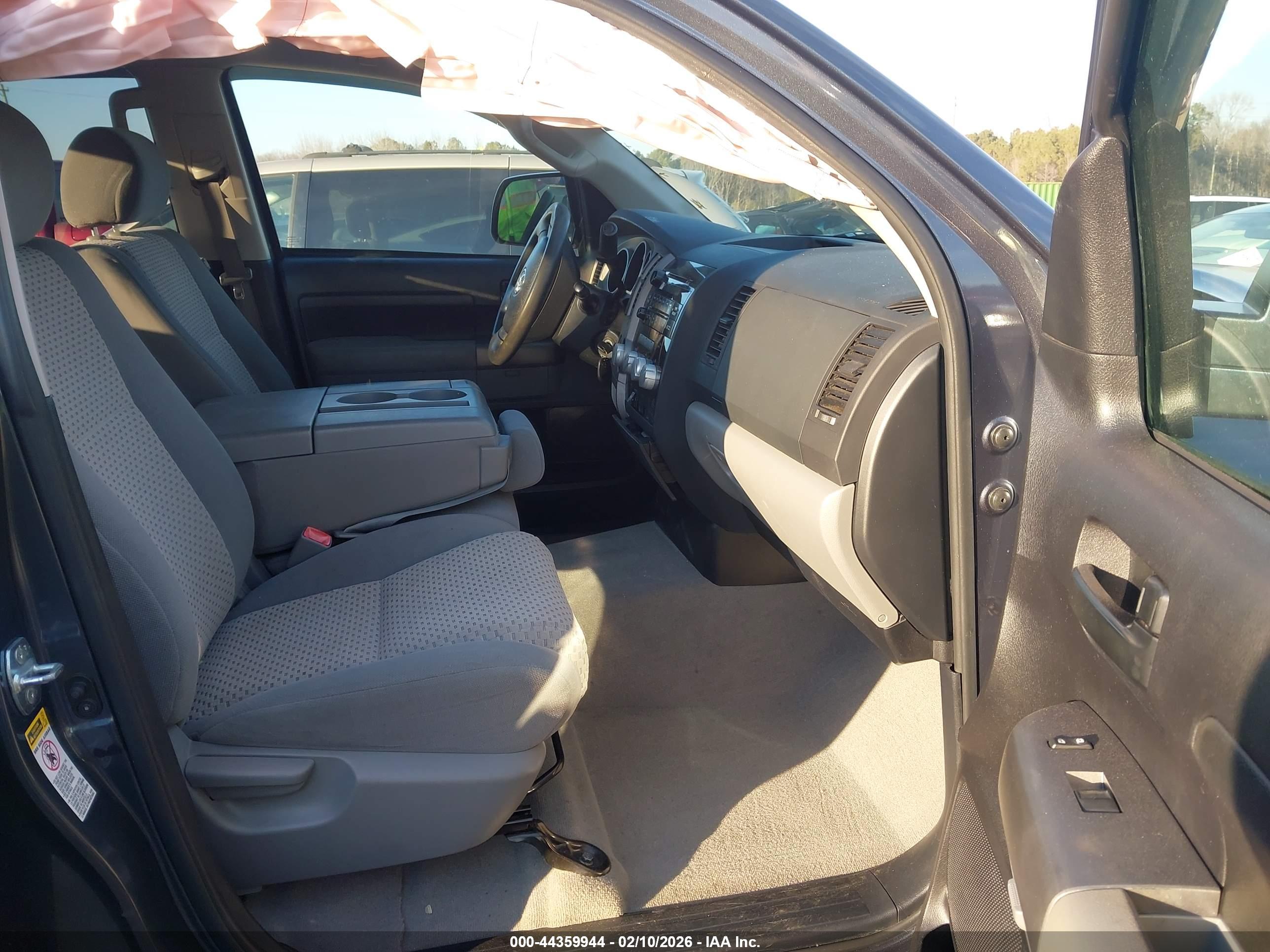 TOYOTA TUNDRA image 5
