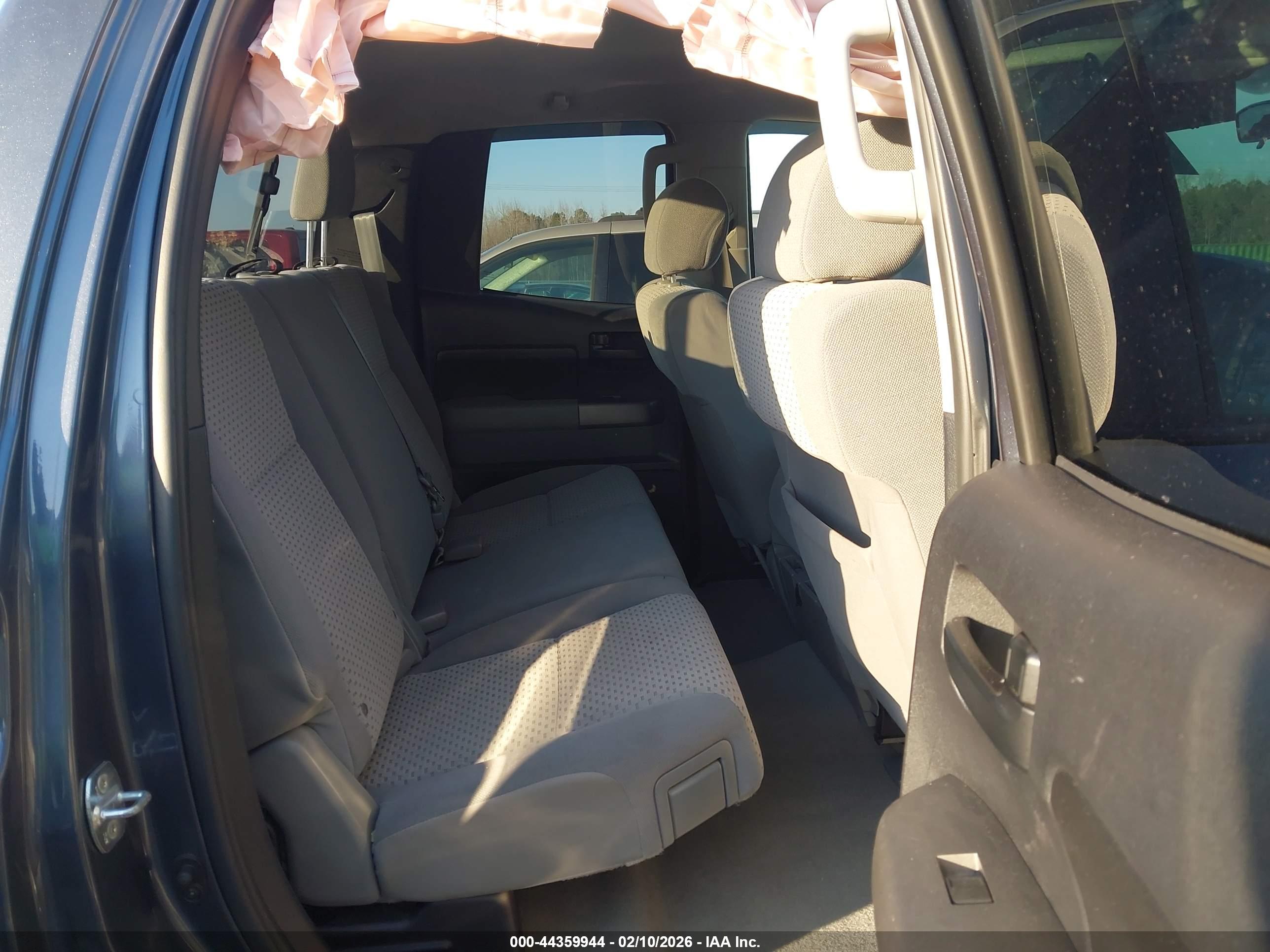 TOYOTA TUNDRA image 8