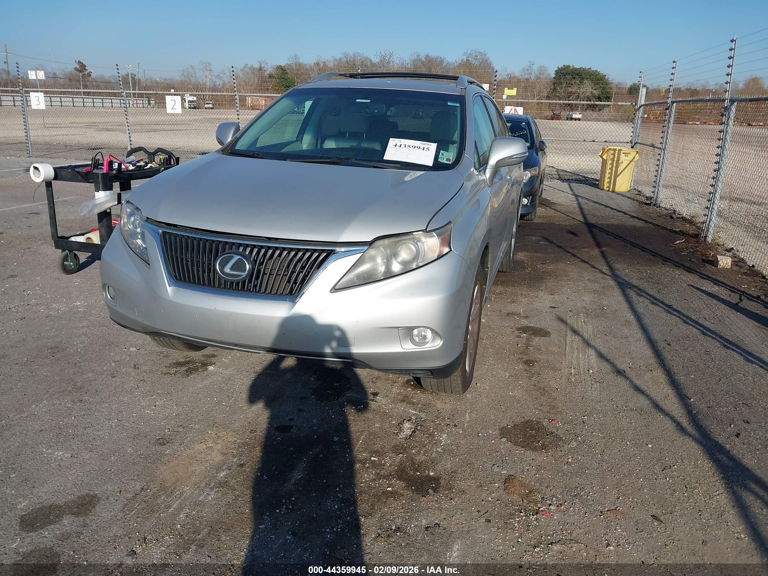 LEXUS RX image 2