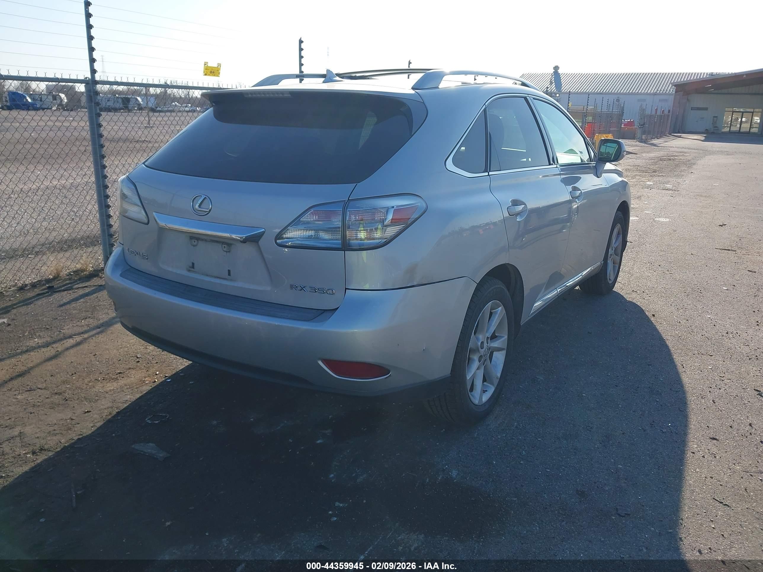 LEXUS RX image 4