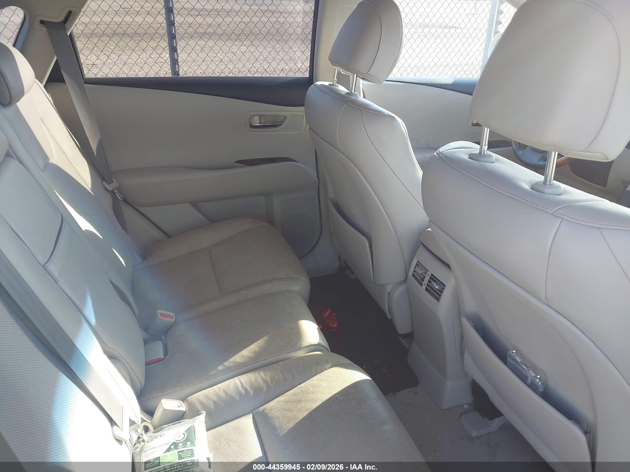 LEXUS RX image 8