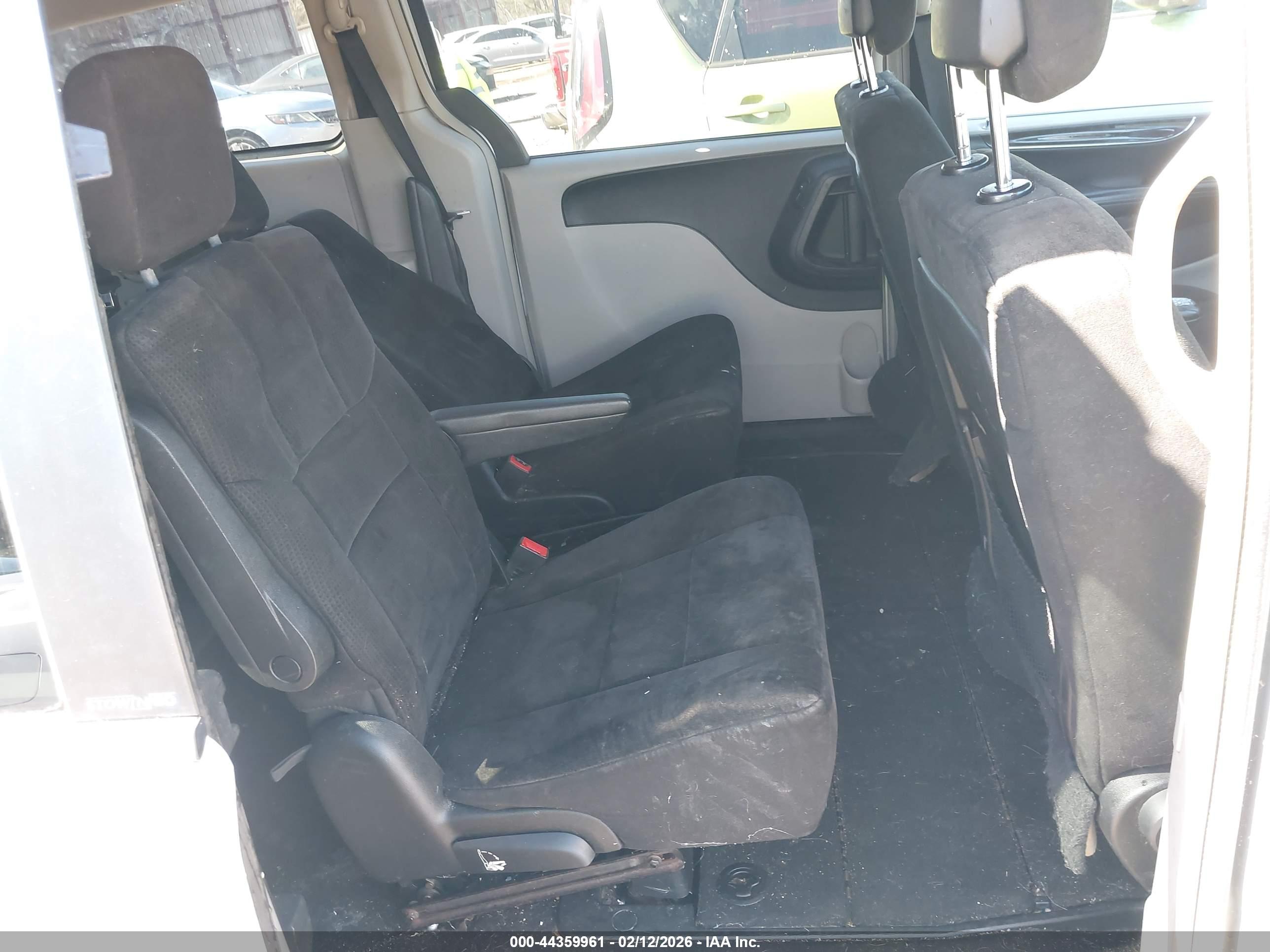 CHRYSLER TOWN image 8