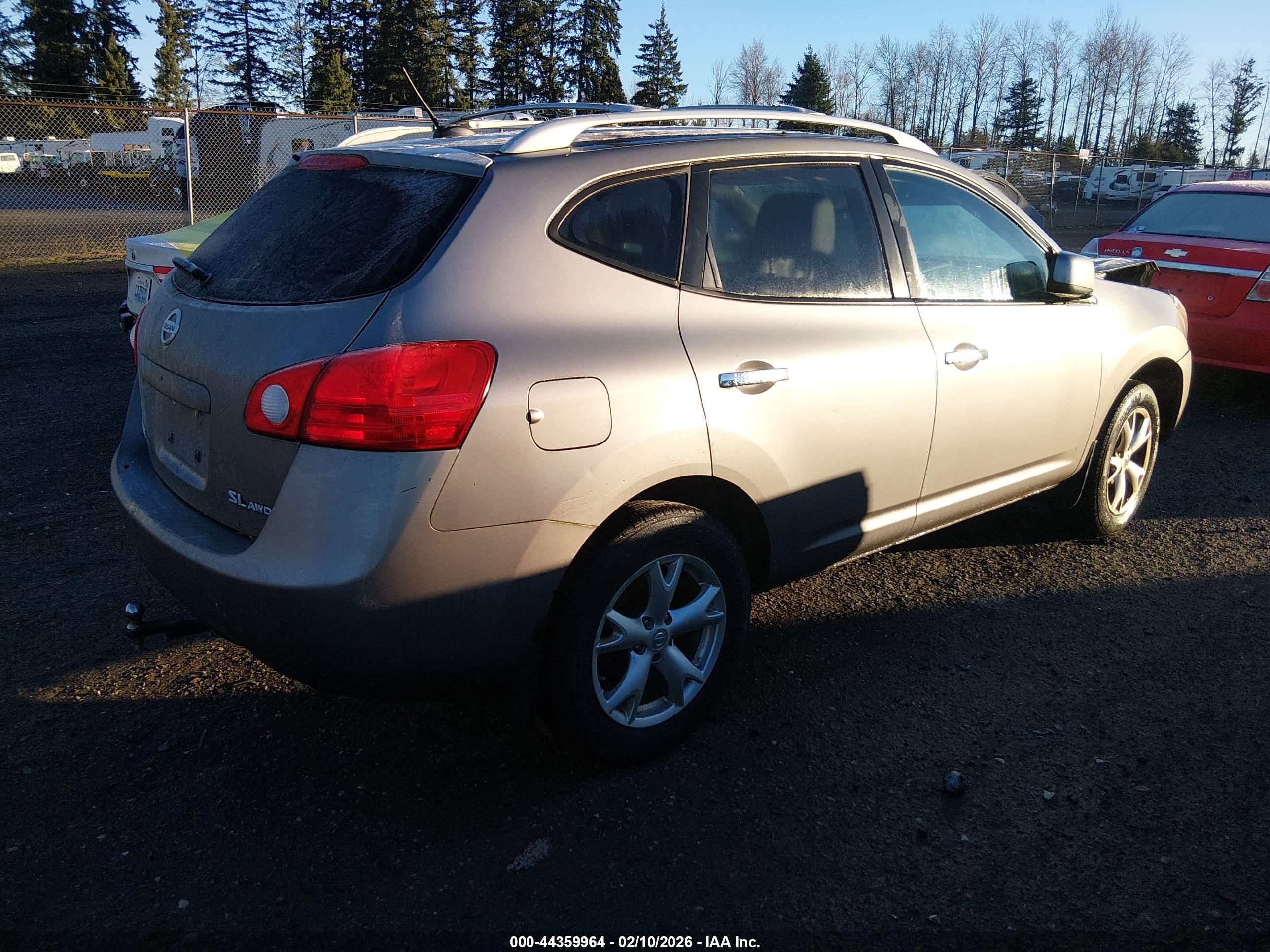 NISSAN ROGUE image 4