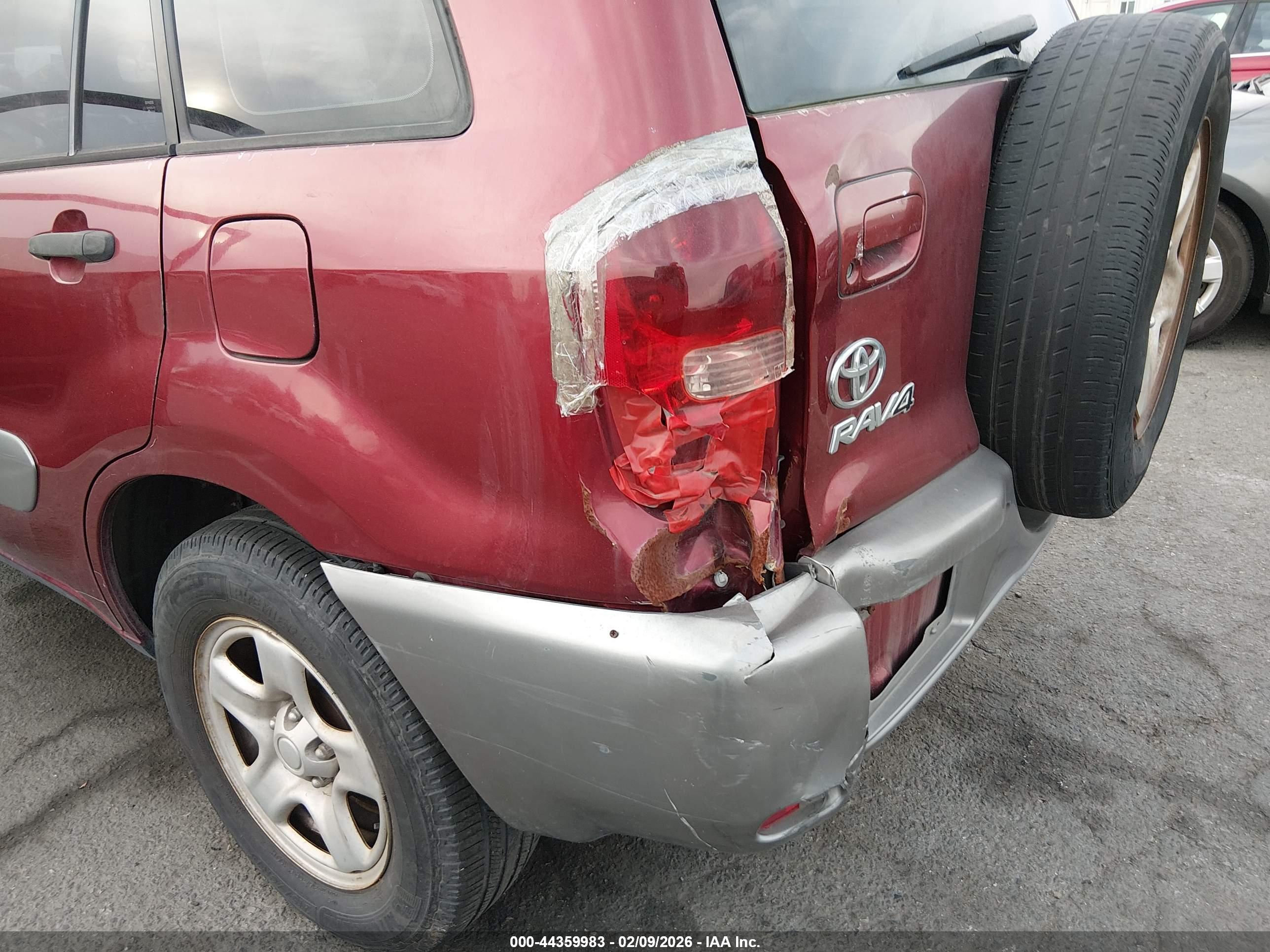TOYOTA RAV4 image 6