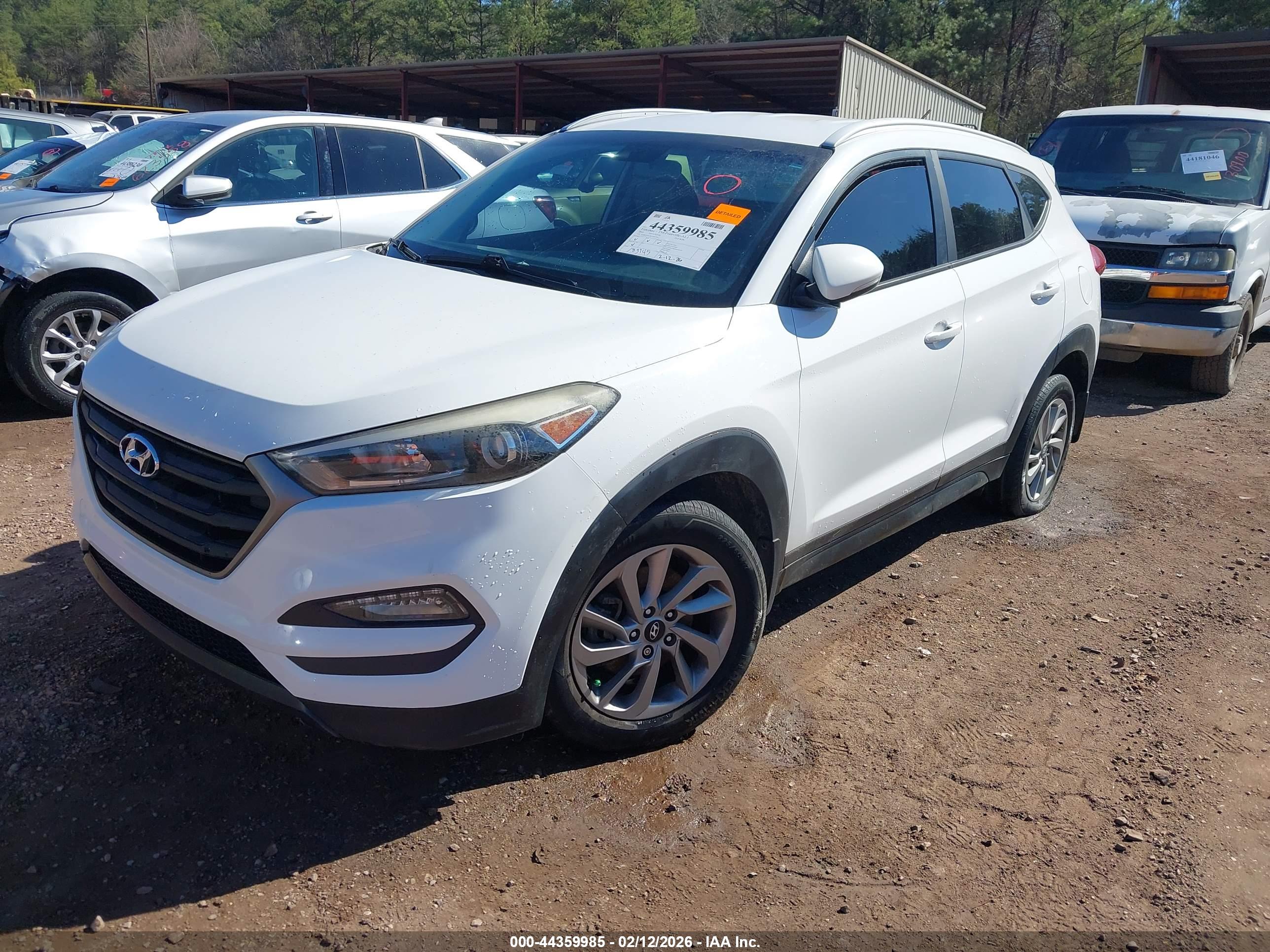 HYUNDAI TUCSON image 2