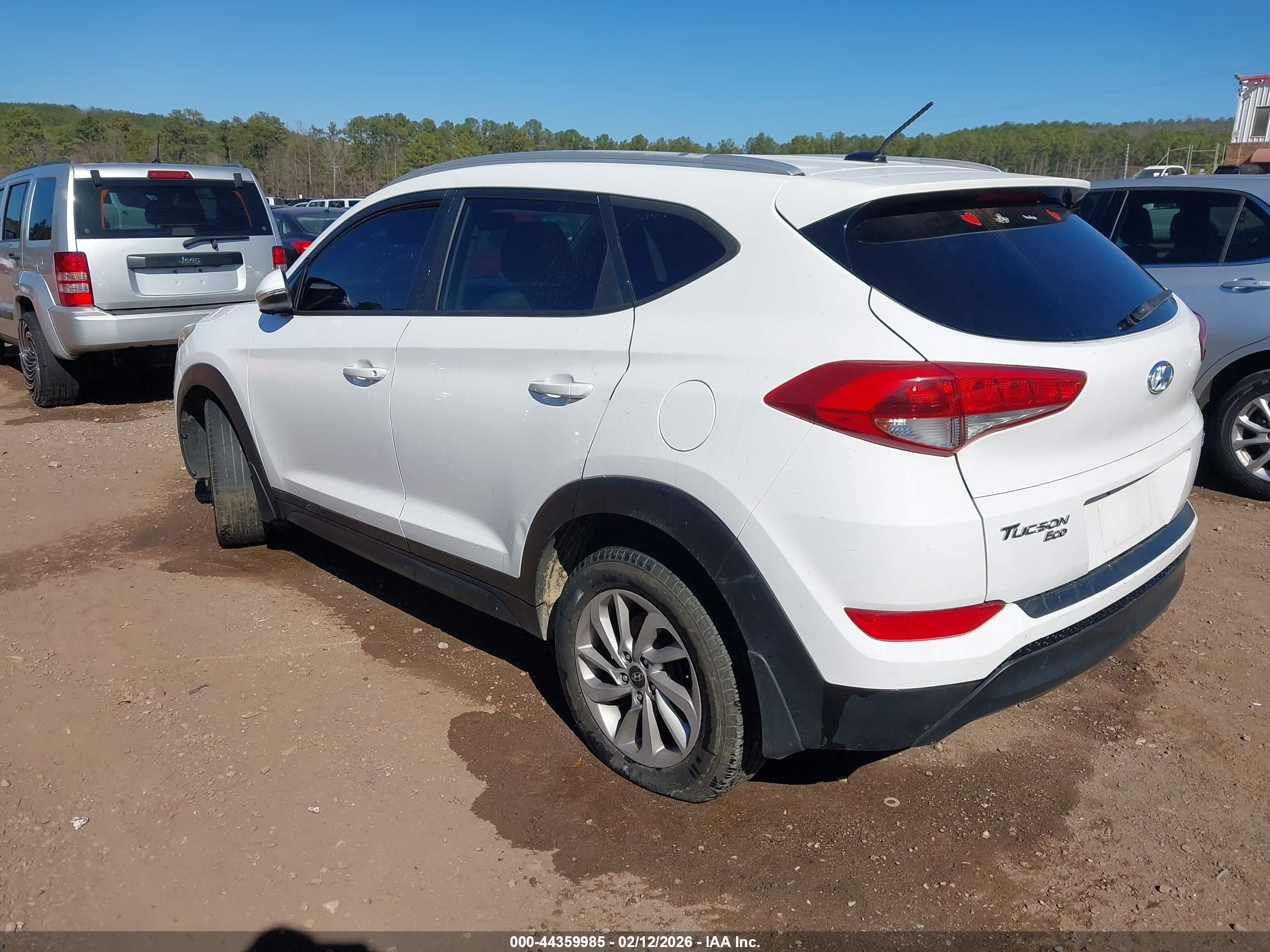 HYUNDAI TUCSON image 3