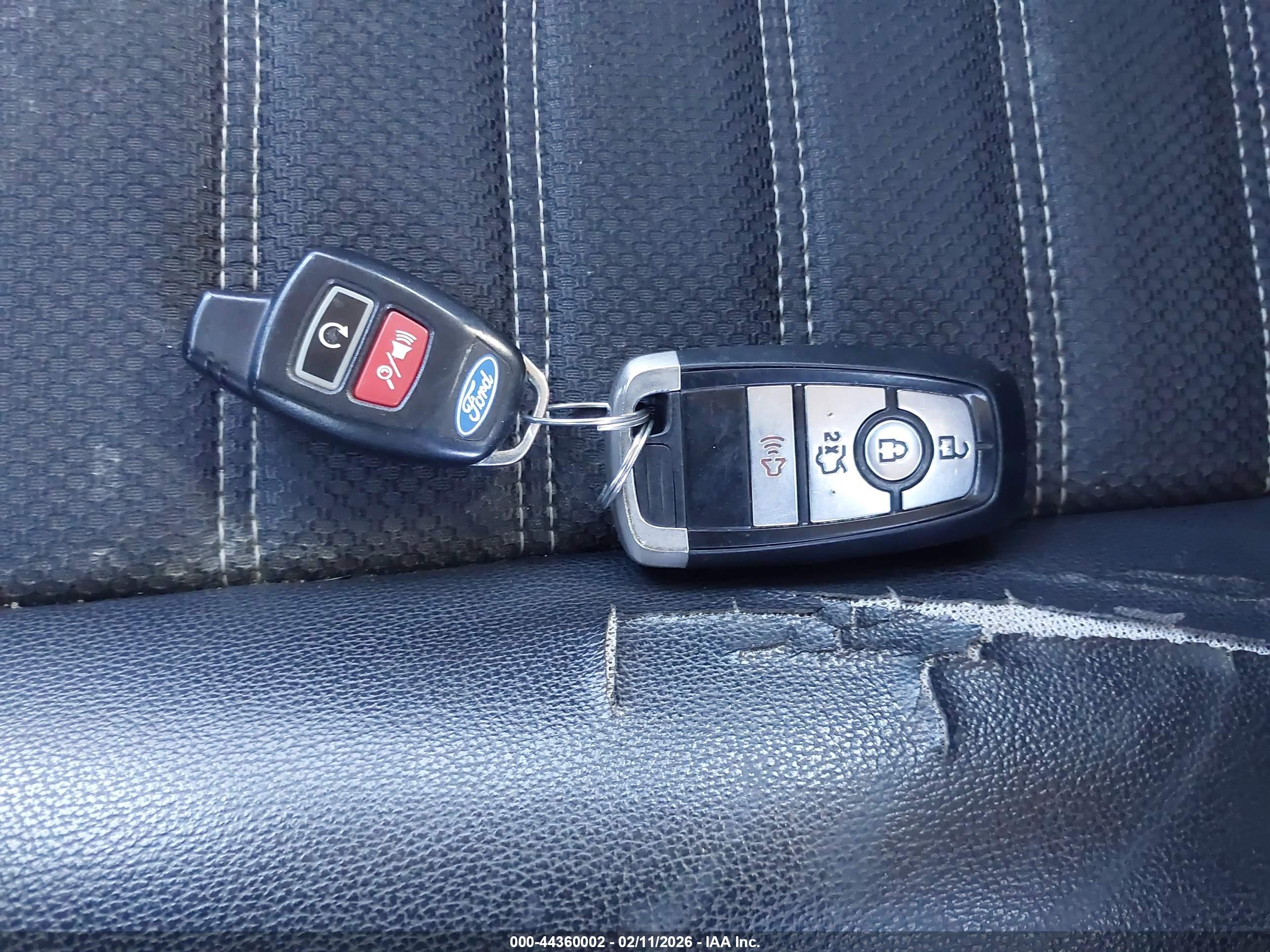 FORD FUSION image 11