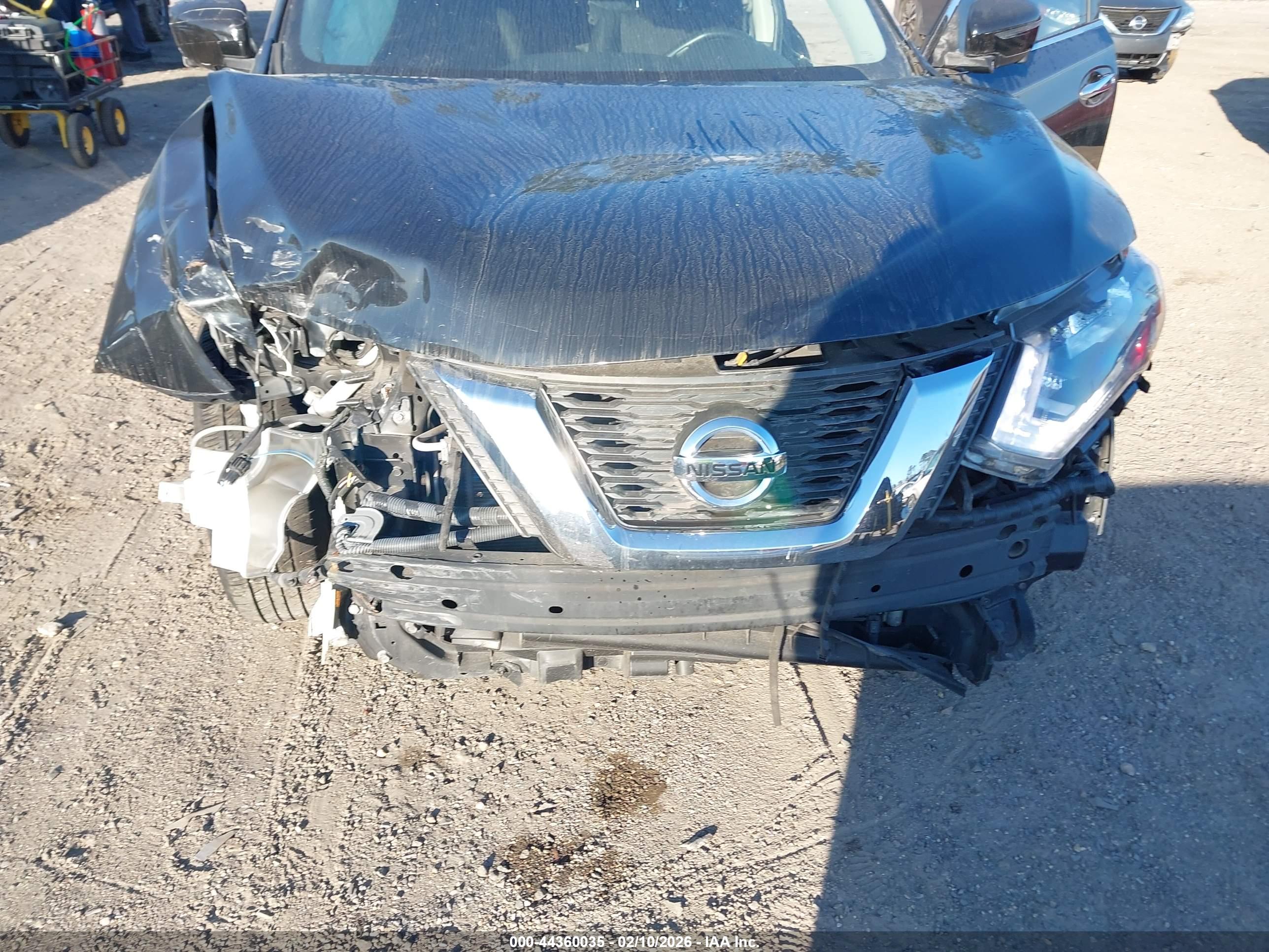 NISSAN ROGUE image 6