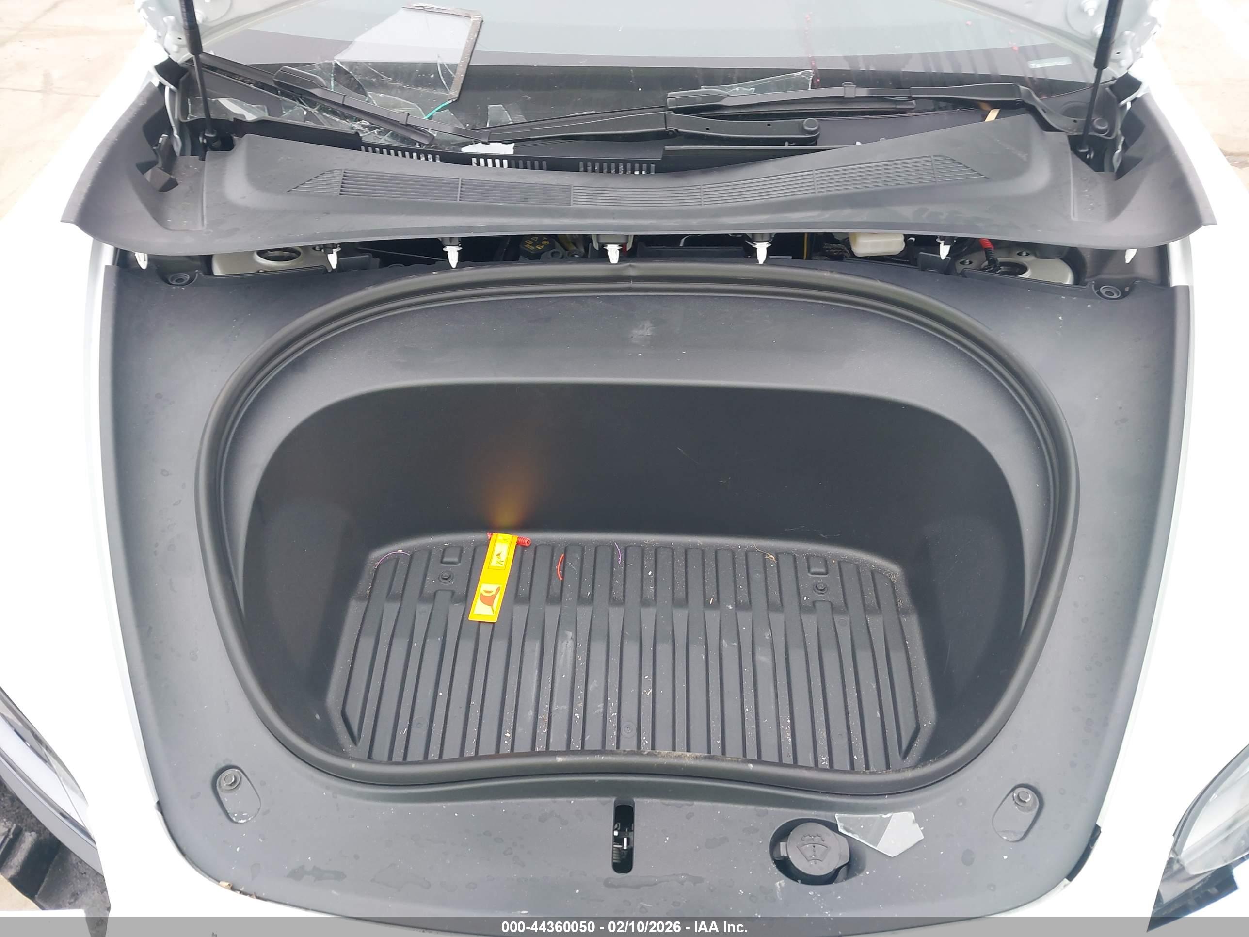 TESLA MODEL image 10
