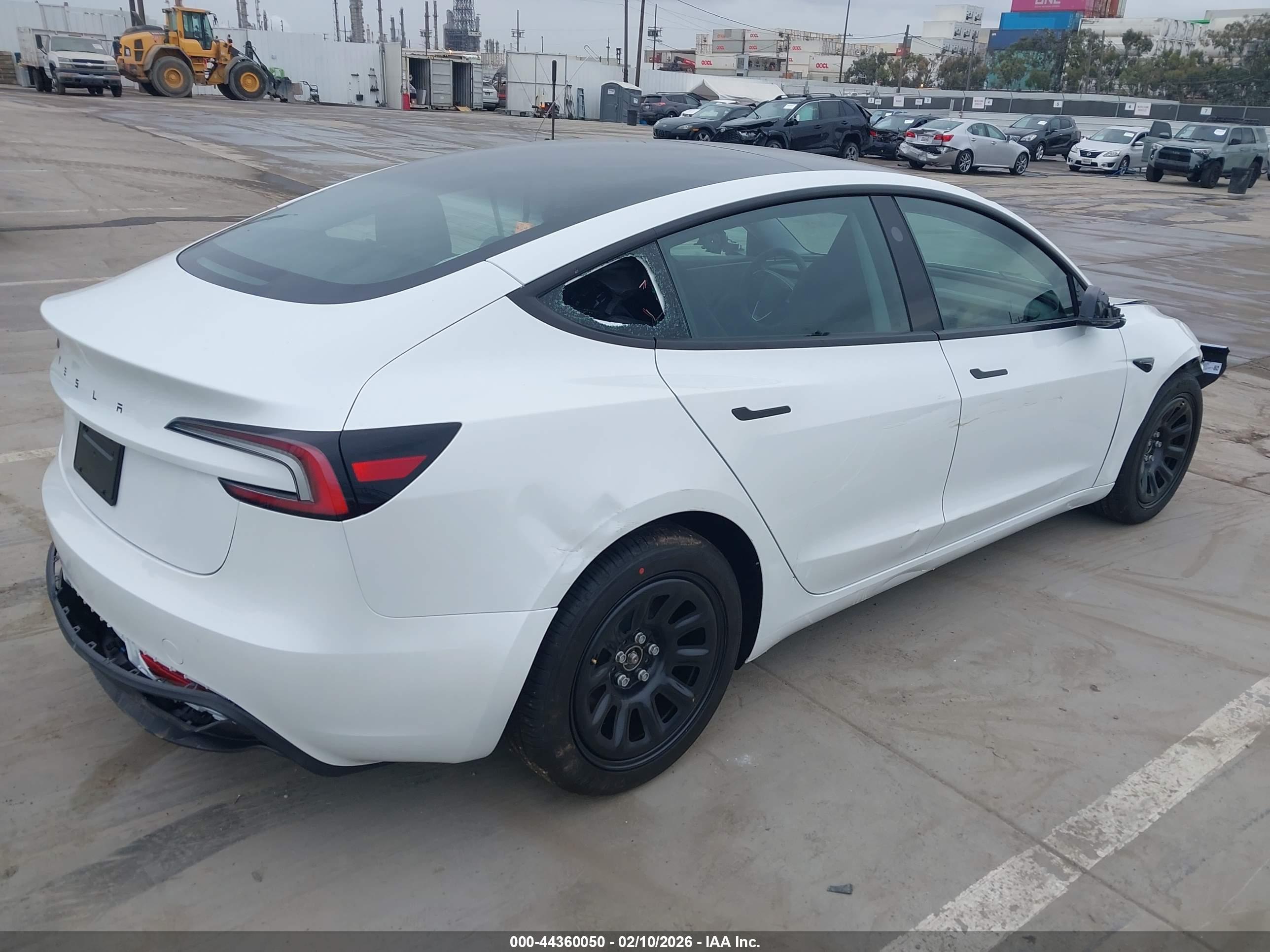 TESLA MODEL image 4