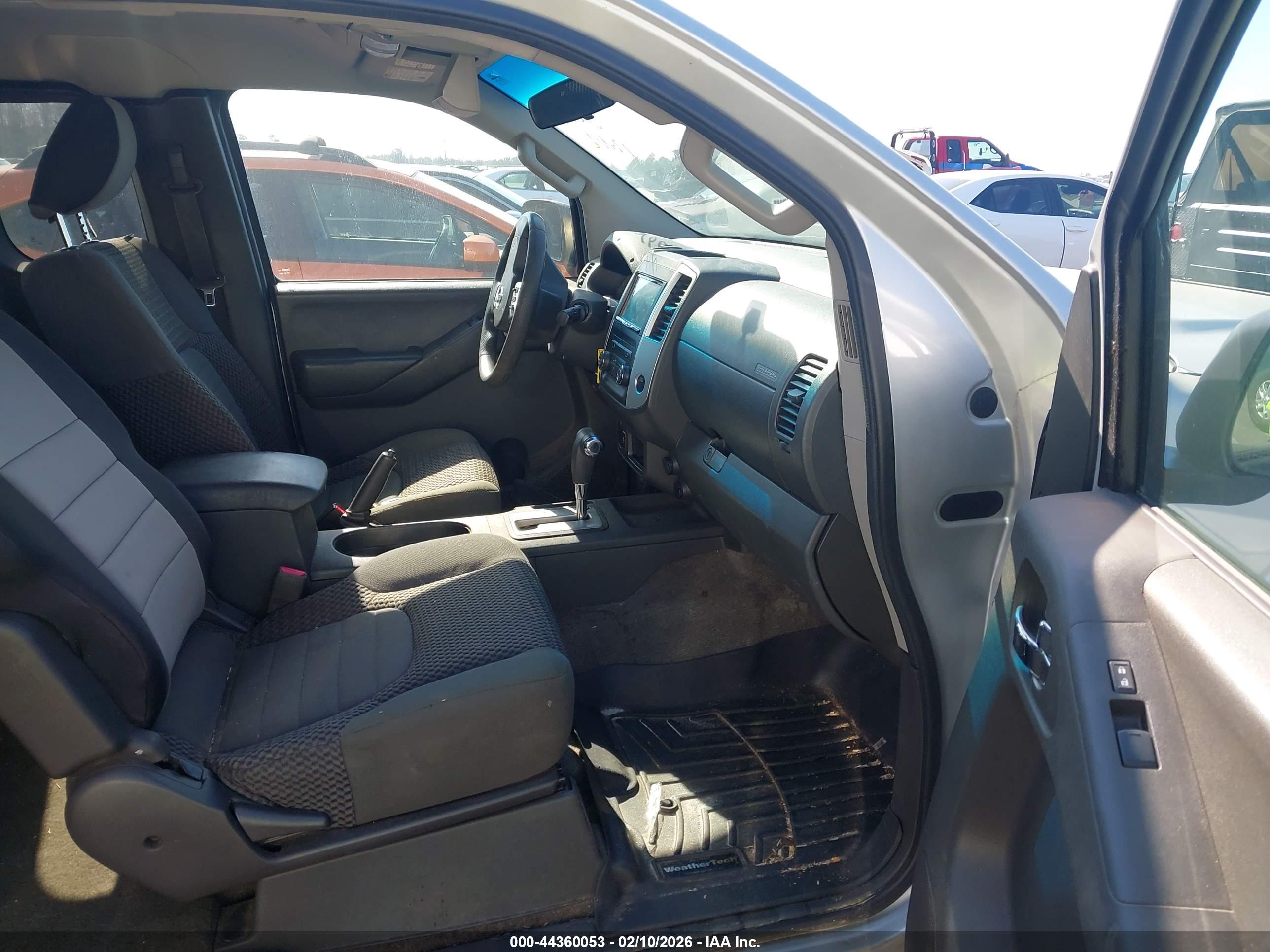 NISSAN FRONTIER image 5