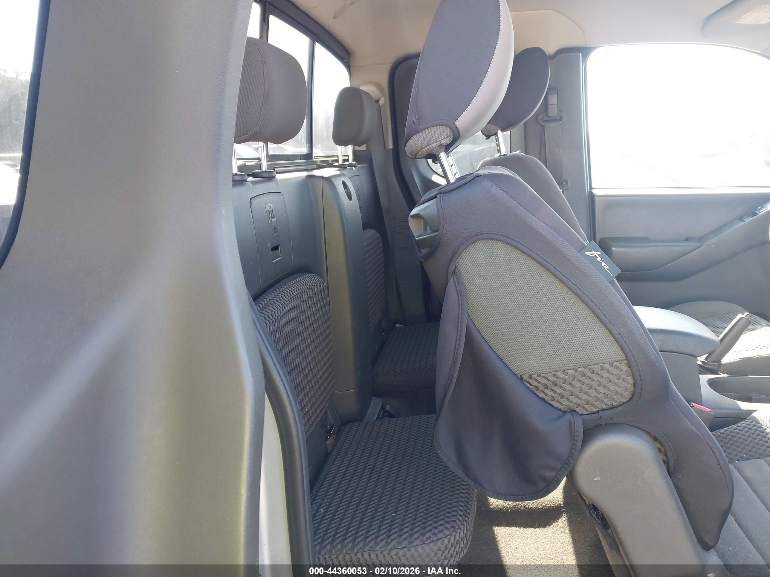 NISSAN FRONTIER image 8